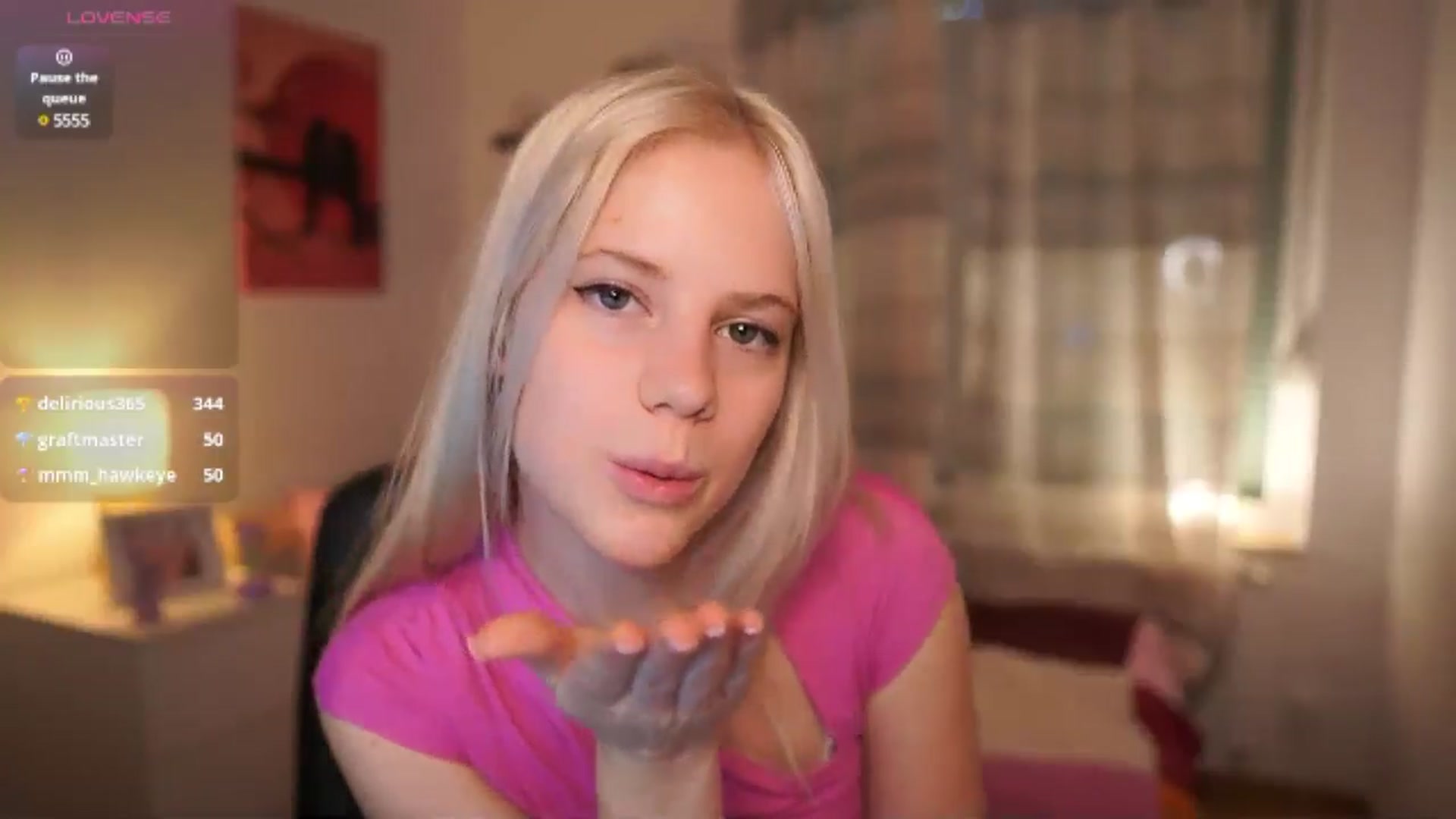 Gallery image thumbnail from Merrilyn__'s myfreecams stream on, 04/27/2025, 15:32 image 5 of 20