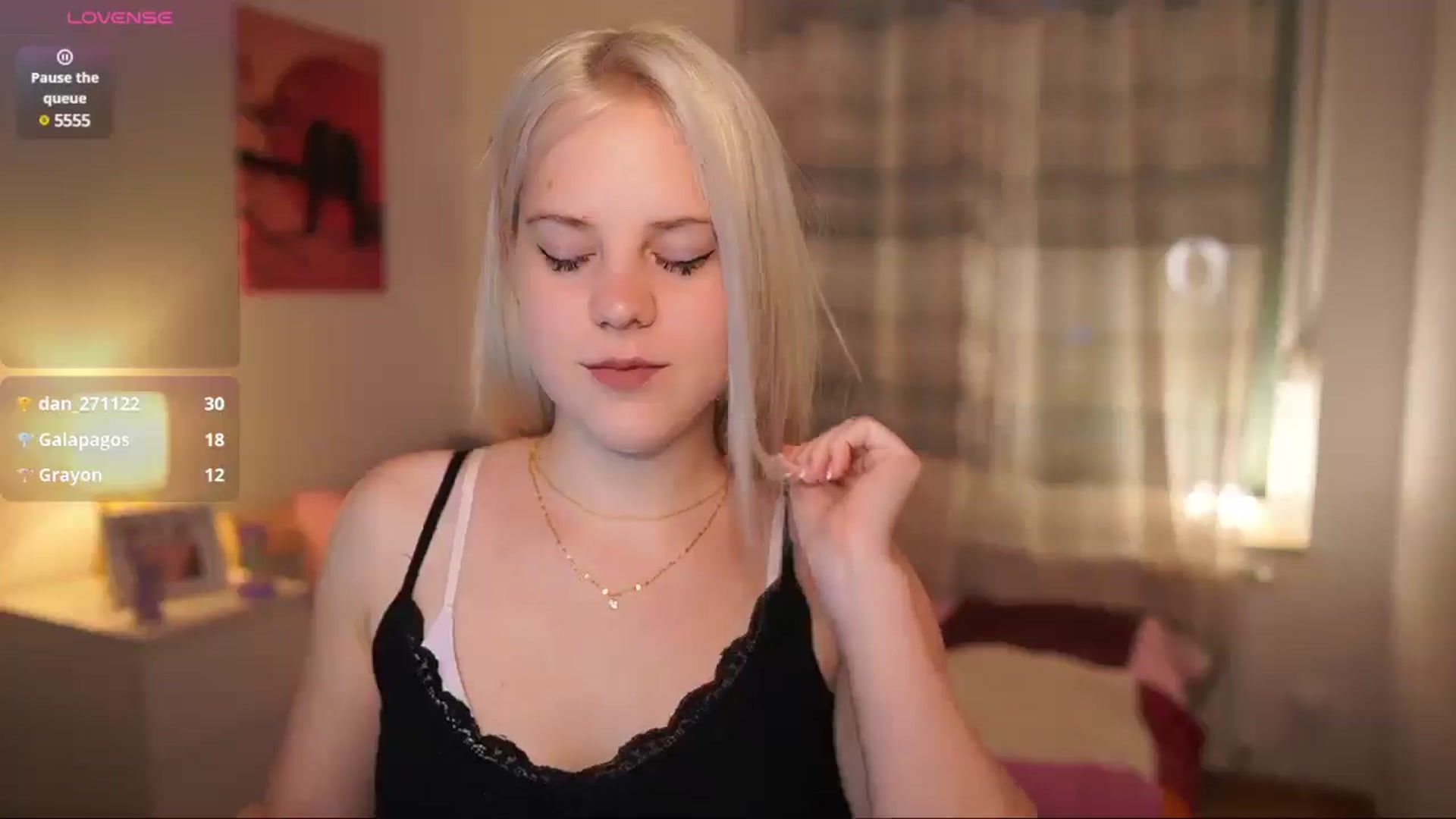 Gallery image thumbnail from Merrilyn__'s myfreecams stream on, 04/28/2025, 16:52 image 12 of 20