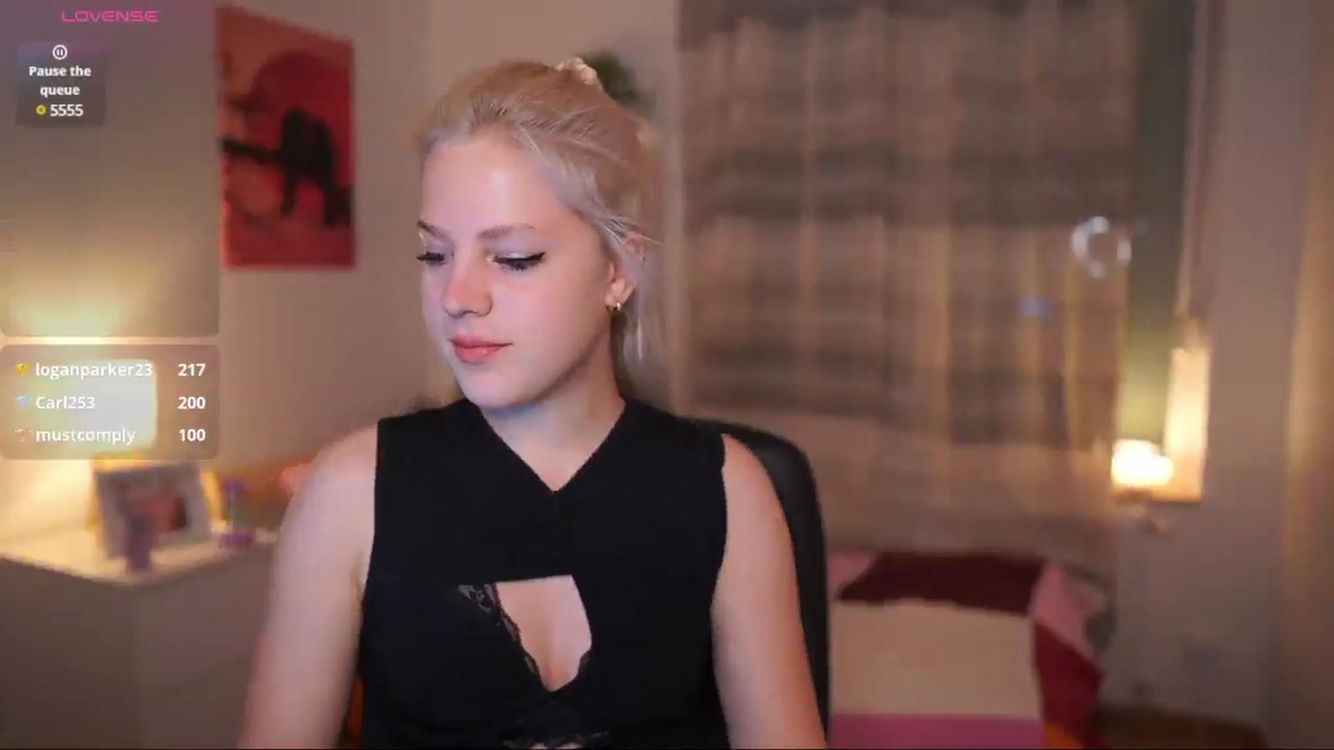 Gallery image thumbnail from Merrilyn__'s myfreecams stream on, 04/30/2025, 15:05 image 11 of 20