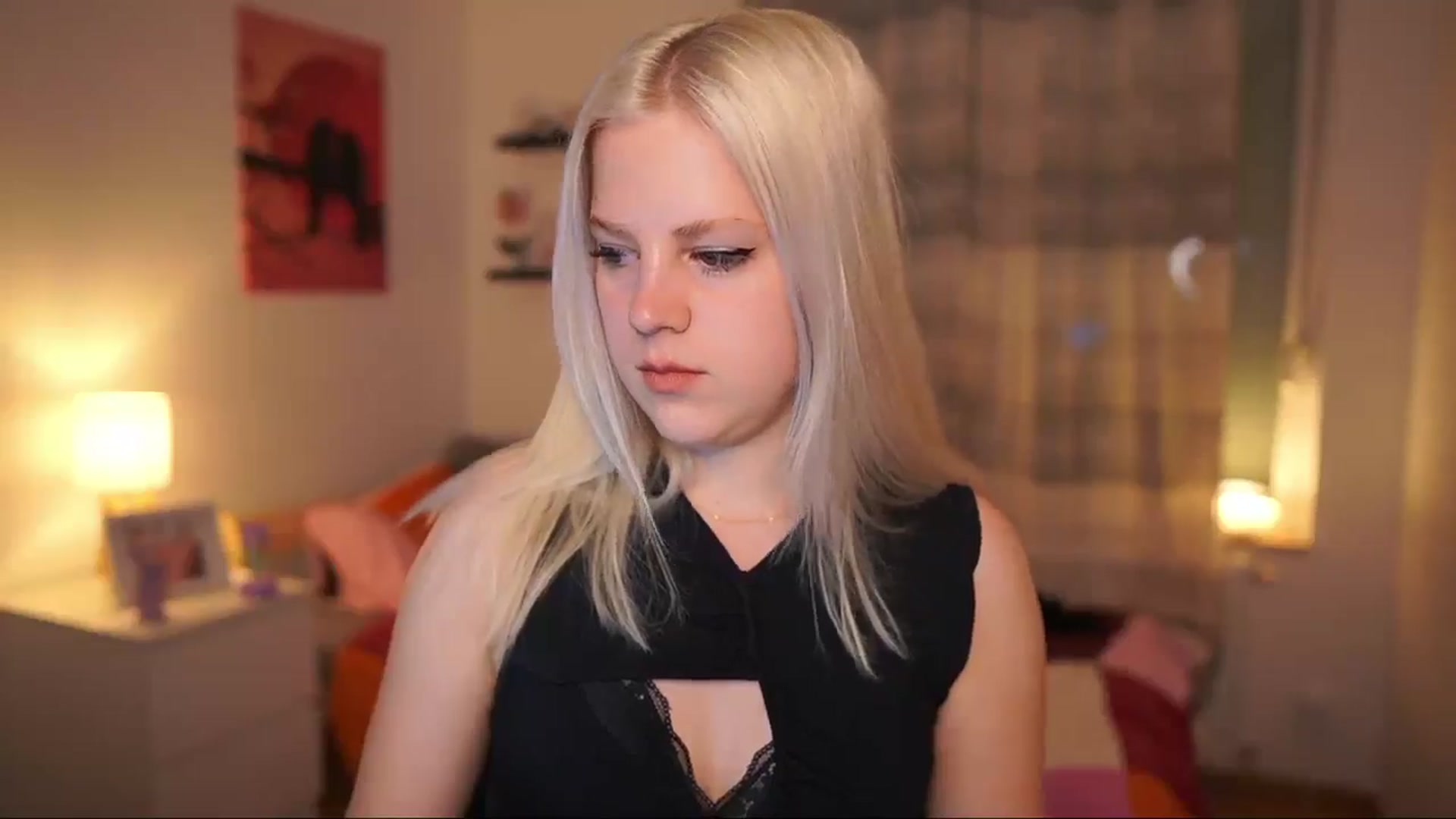Gallery image thumbnail from Merrilyn__'s myfreecams stream on, 04/30/2025, 16:04 image 3 of 20