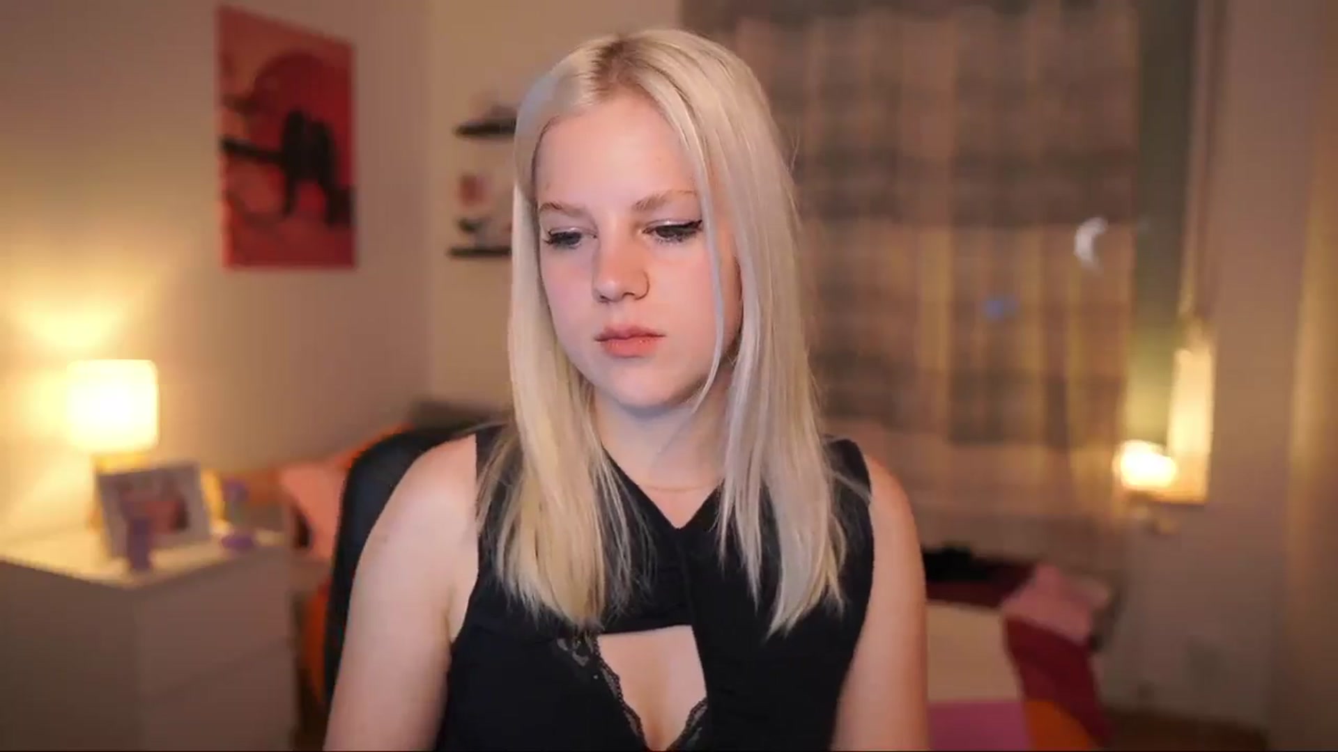Gallery image thumbnail from Merrilyn__'s myfreecams stream on, 04/30/2025, 16:04 image 12 of 20
