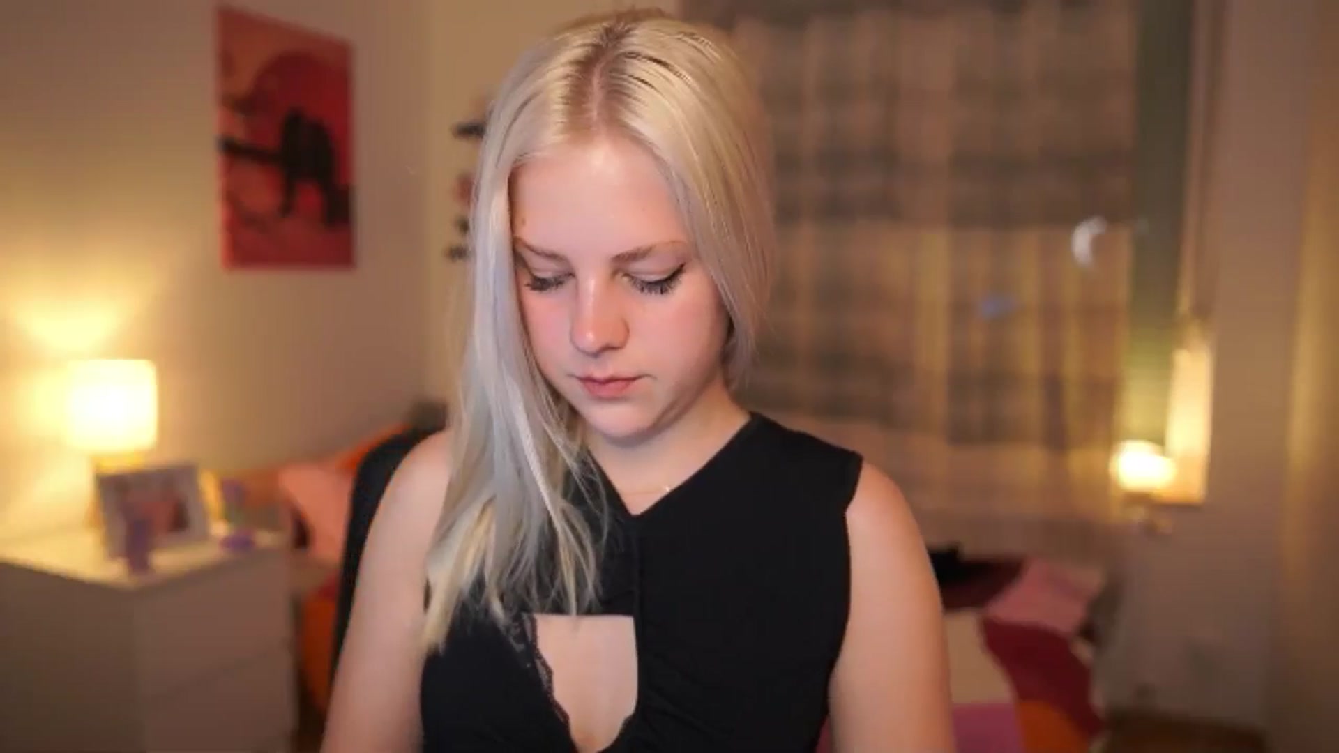 Gallery image thumbnail from Merrilyn__'s myfreecams stream on, 04/30/2025, 17:54 image 19 of 20
