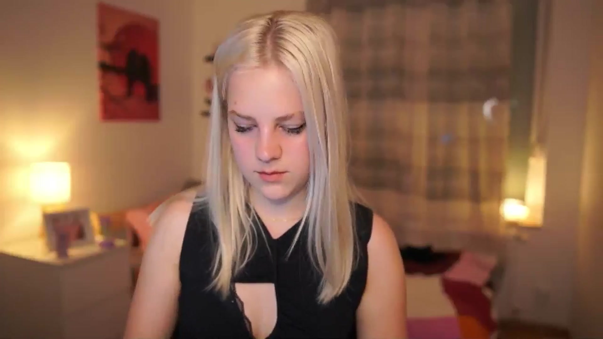 Gallery image thumbnail from Merrilyn__'s myfreecams stream on, 04/30/2025, 17:54 image 3 of 20