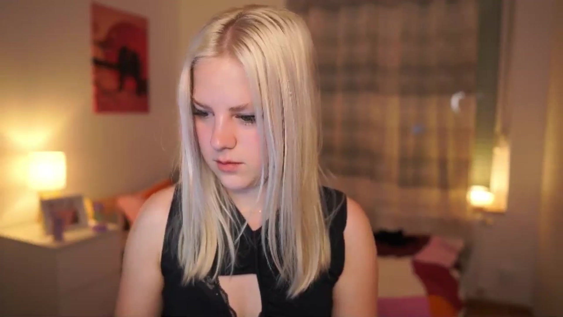 Gallery image thumbnail from Merrilyn__'s myfreecams stream on, 04/30/2025, 17:54 image 6 of 20