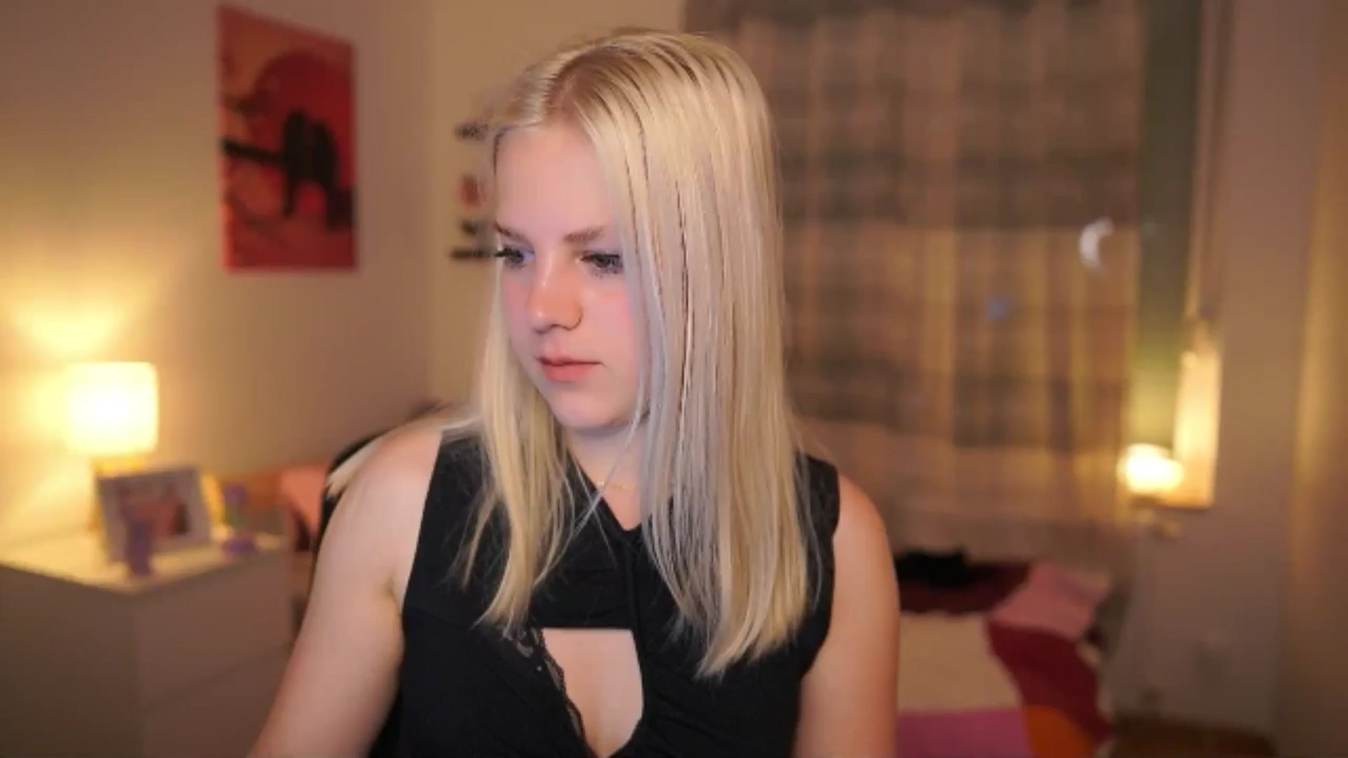 Gallery image thumbnail from Merrilyn__'s myfreecams stream on, 04/30/2025, 17:54 image 2 of 20