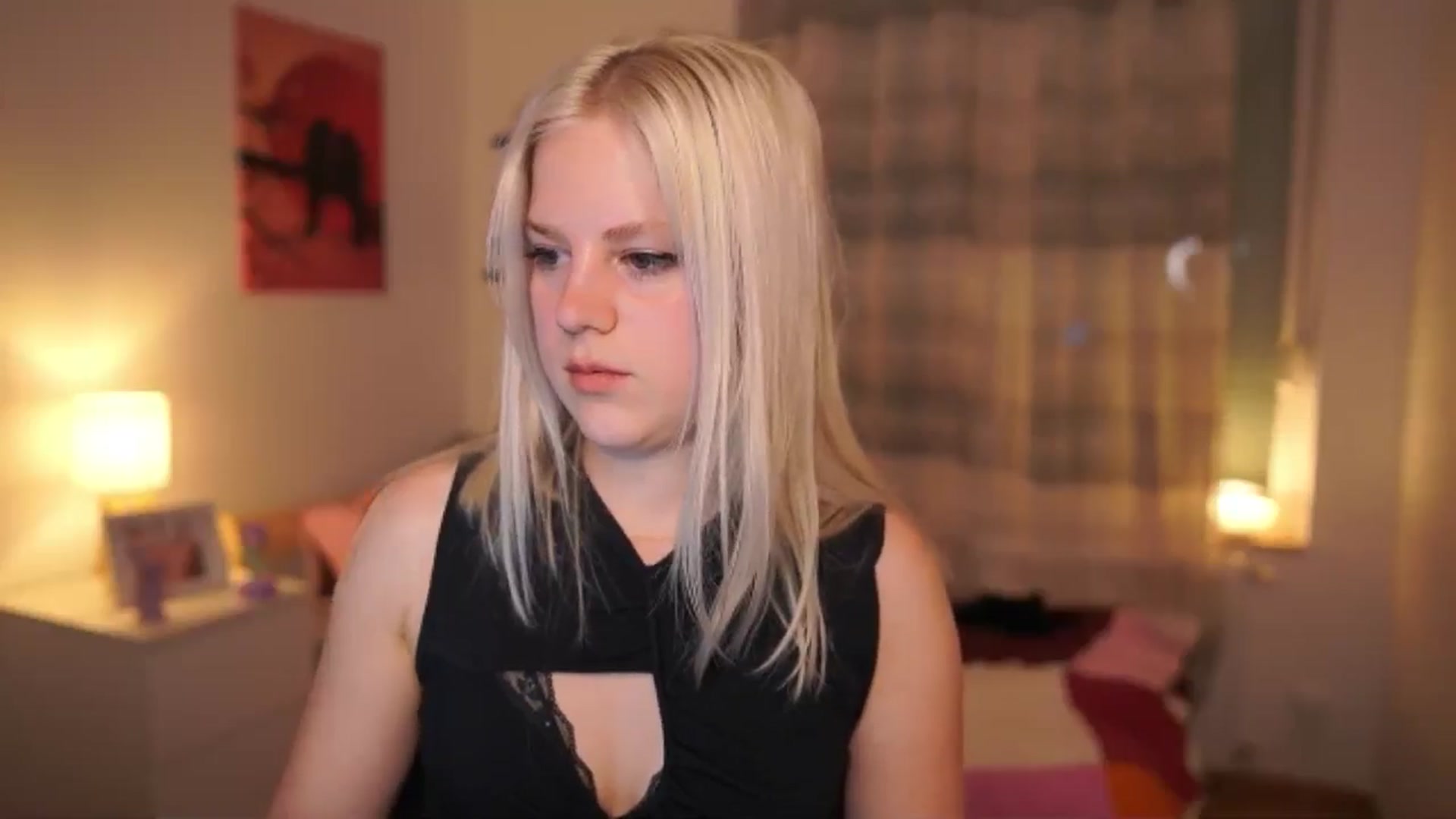 Gallery image thumbnail from Merrilyn__'s myfreecams stream on, 04/30/2025, 17:54 image 16 of 20