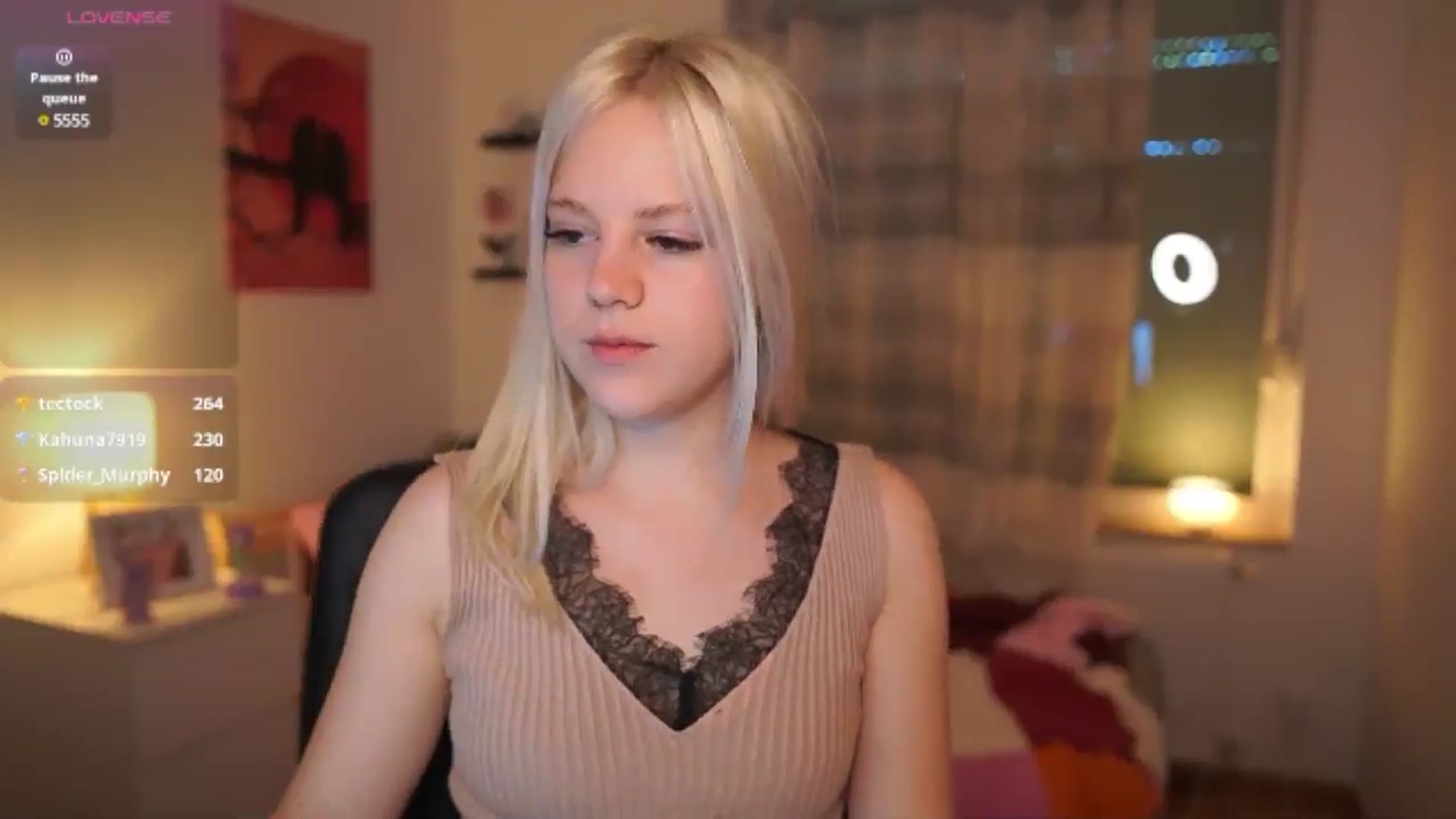 Gallery image thumbnail from Merrilyn__'s myfreecams stream on, 05/02/2025, 10:45 image 9 of 20