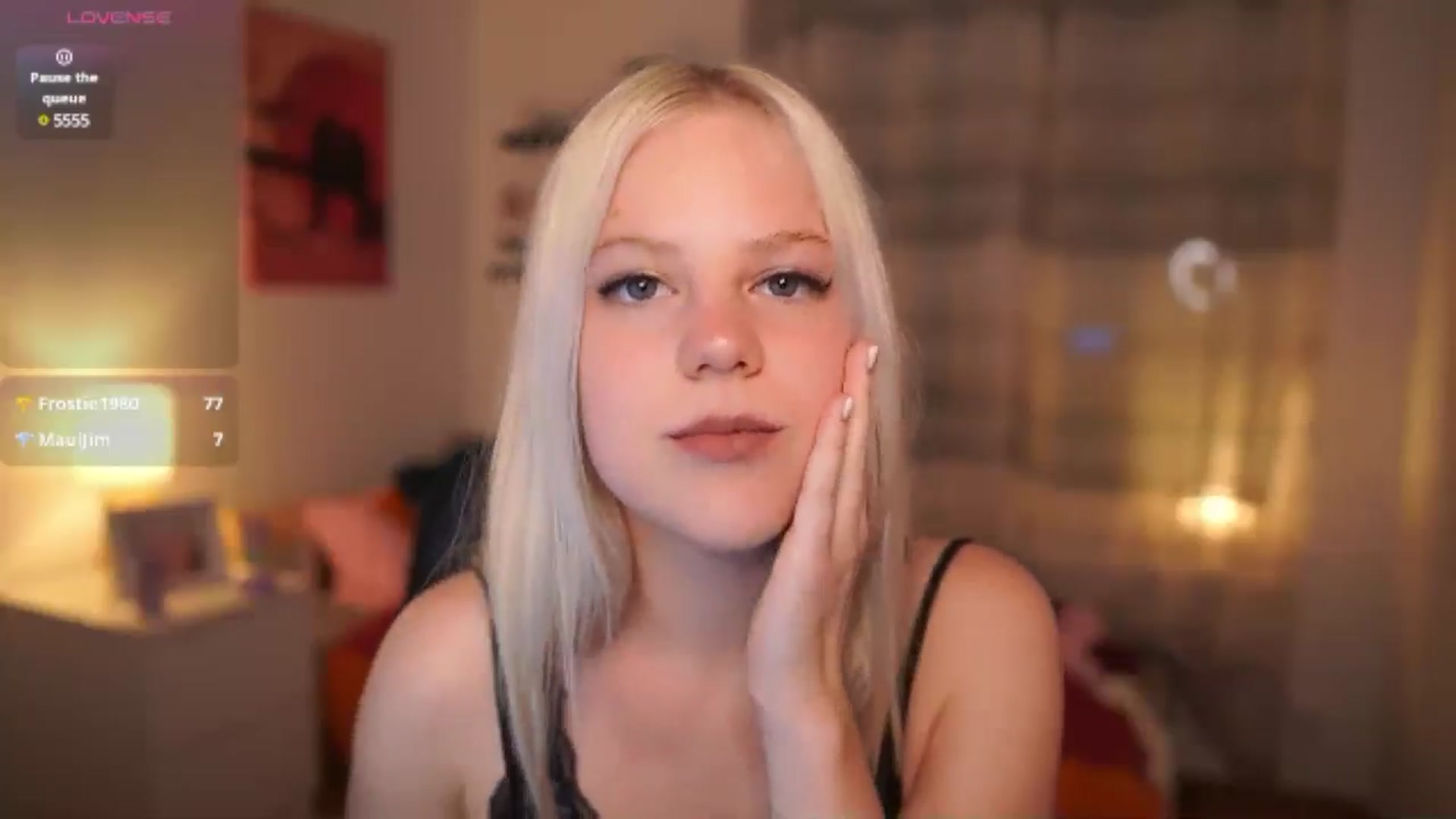 Gallery image thumbnail from Merrilyn__'s myfreecams stream on, 05/05/2025, 14:13 image 8 of 20