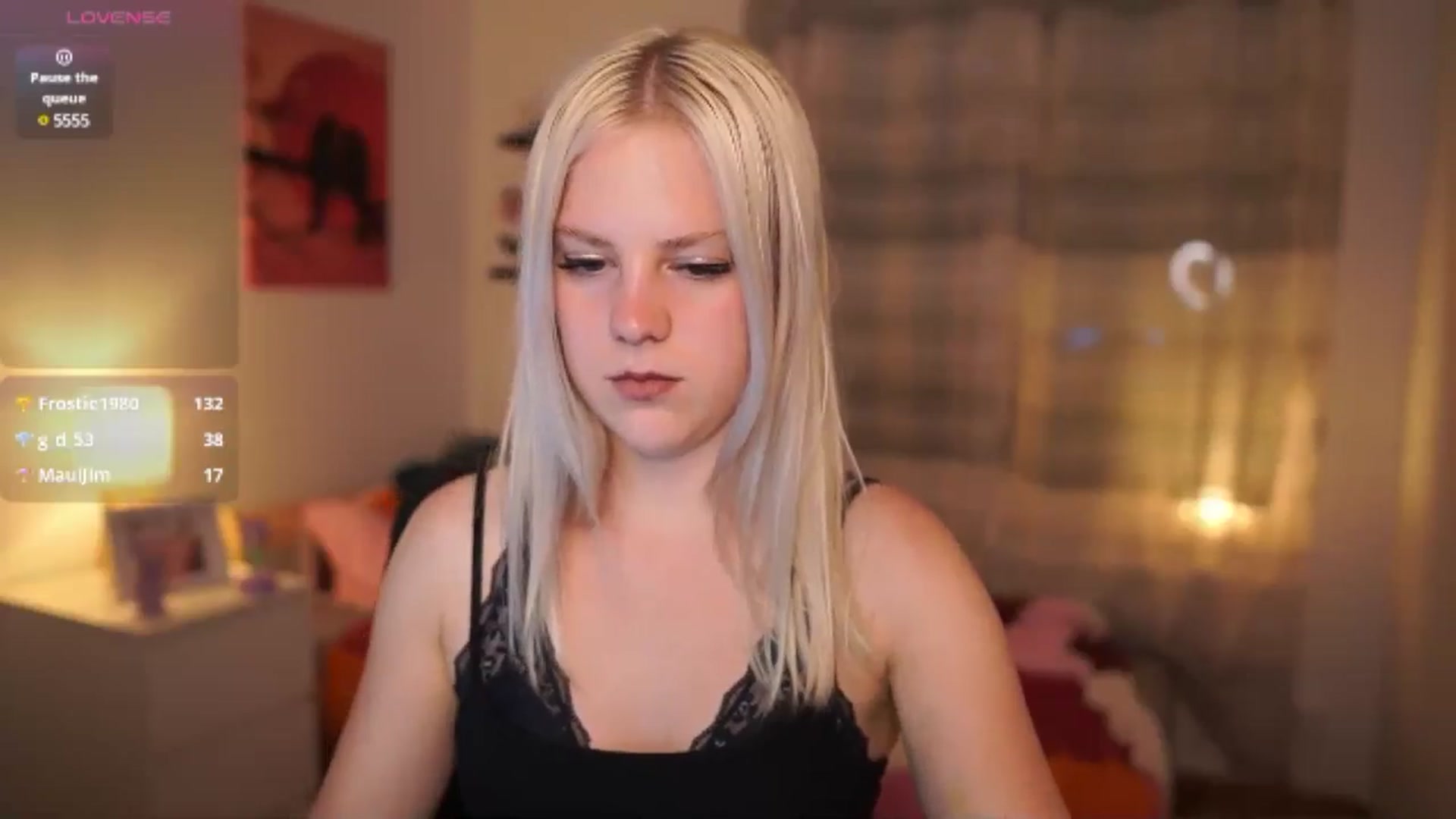 Gallery image thumbnail from Merrilyn__'s myfreecams stream on, 05/05/2025, 14:56 image 6 of 20