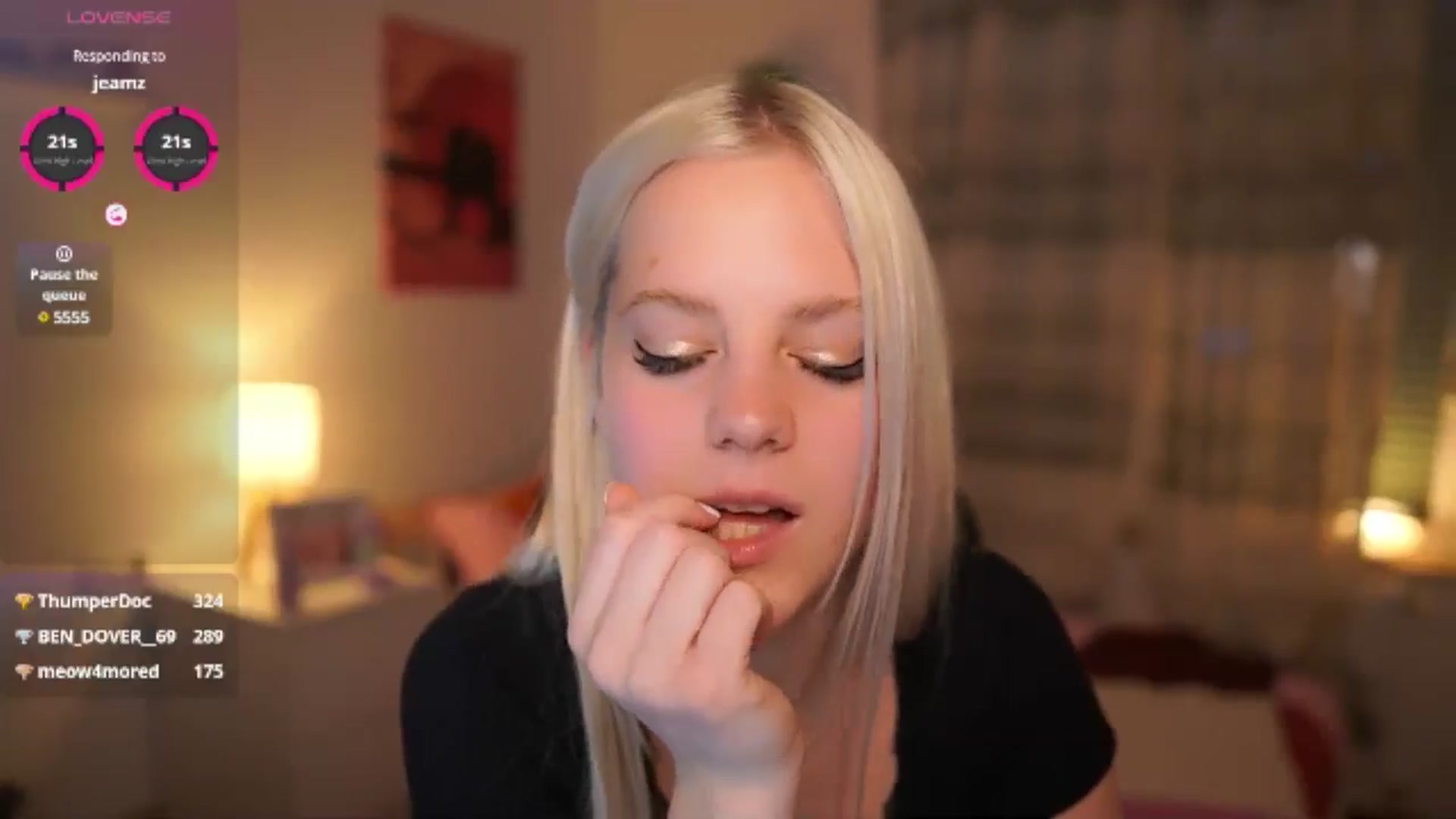 Gallery image thumbnail from Merrilyn__'s myfreecams stream on, 05/12/2025, 17:55 image 6 of 20