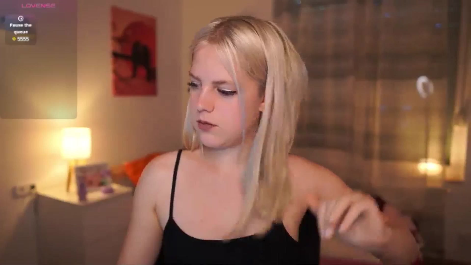 Gallery image thumbnail from Merrilyn__'s myfreecams stream on, 05/15/2025, 17:11 image 6 of 20