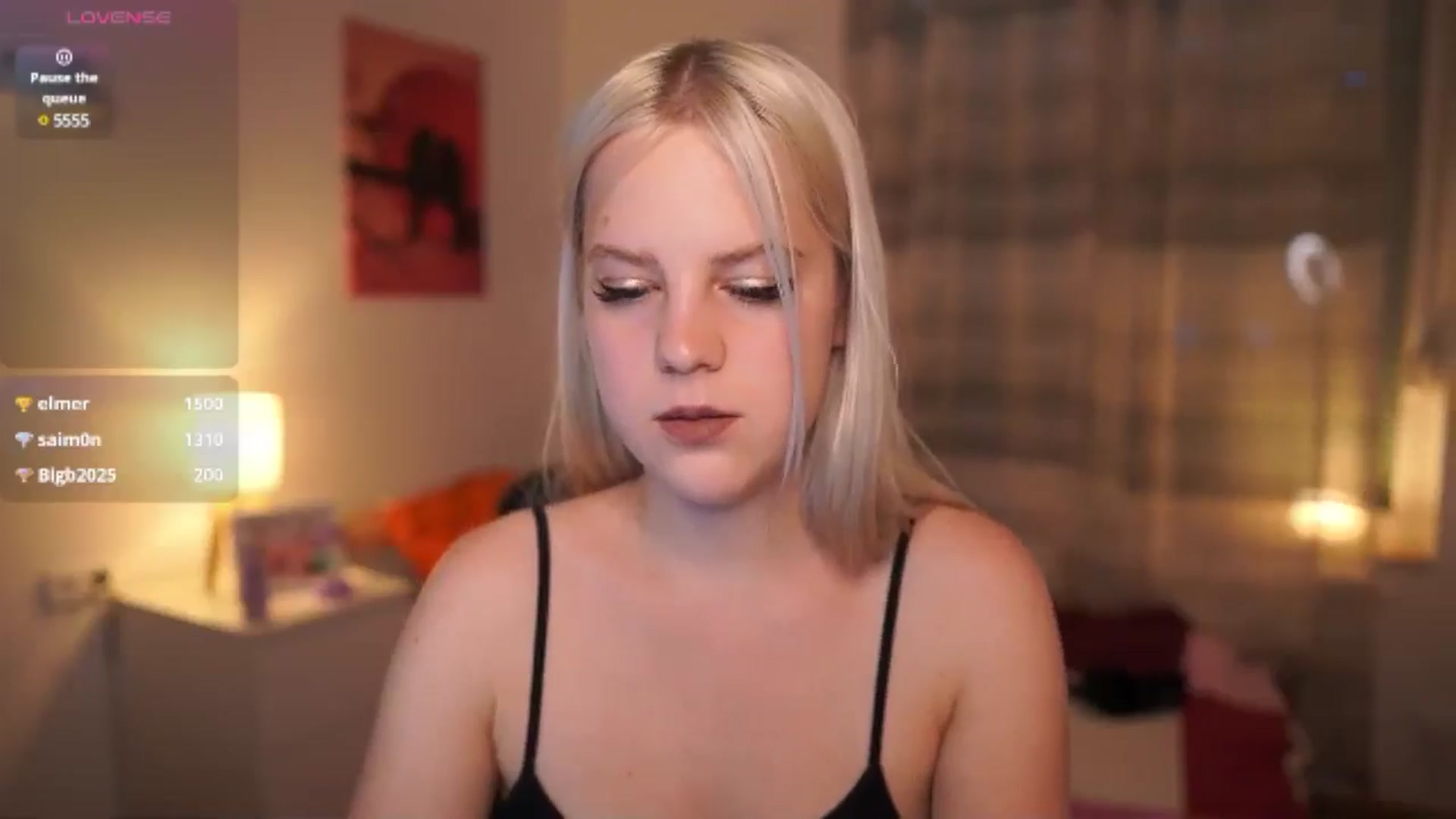 Gallery image thumbnail from Merrilyn__'s myfreecams stream on, 05/15/2025, 17:11 image 12 of 20