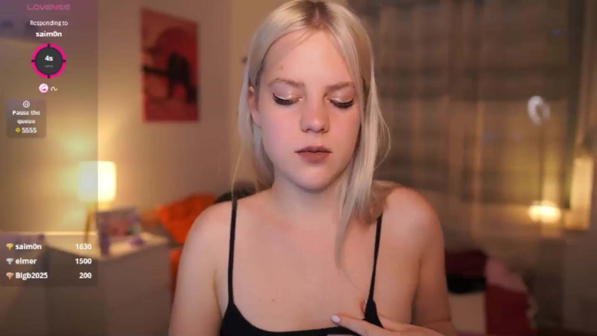 Gallery image thumbnail from Merrilyn__'s myfreecams stream on, 05/15/2025, 17:11 image 13 of 20