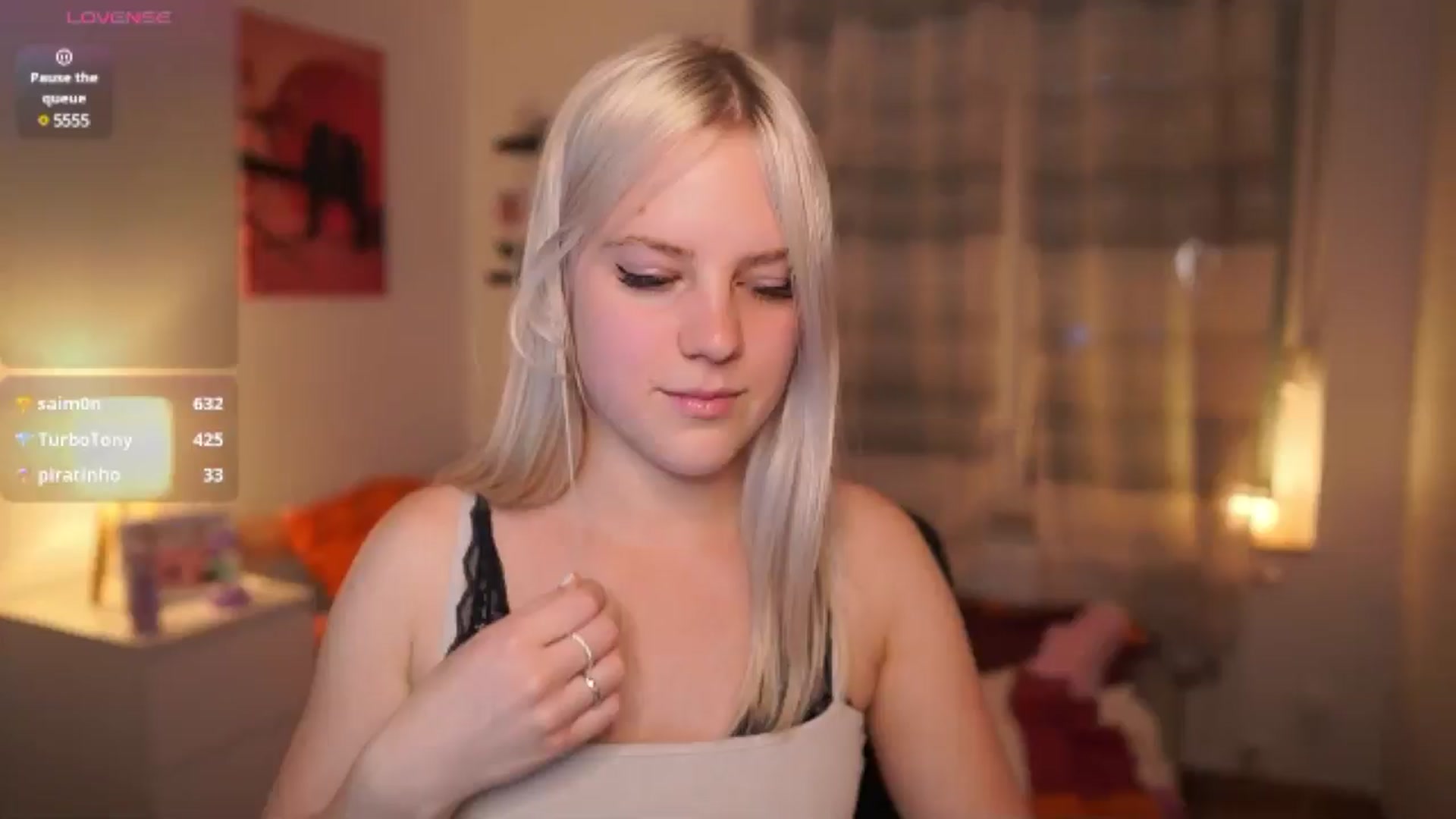 Gallery image thumbnail from Merrilyn__'s myfreecams stream on, 05/21/2025, 15:46 image 6 of 20