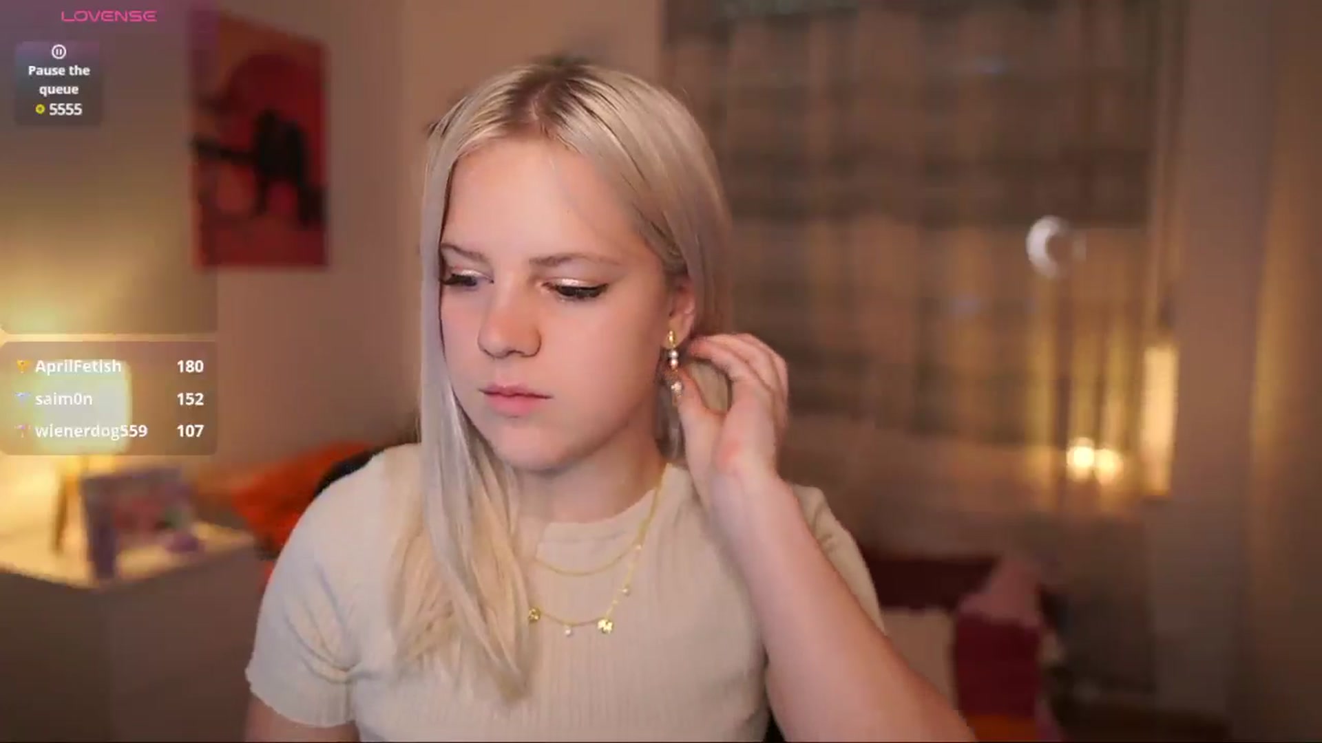 Gallery image thumbnail from Merrilyn__'s myfreecams stream on, 05/27/2025, 16:28 image 3 of 20