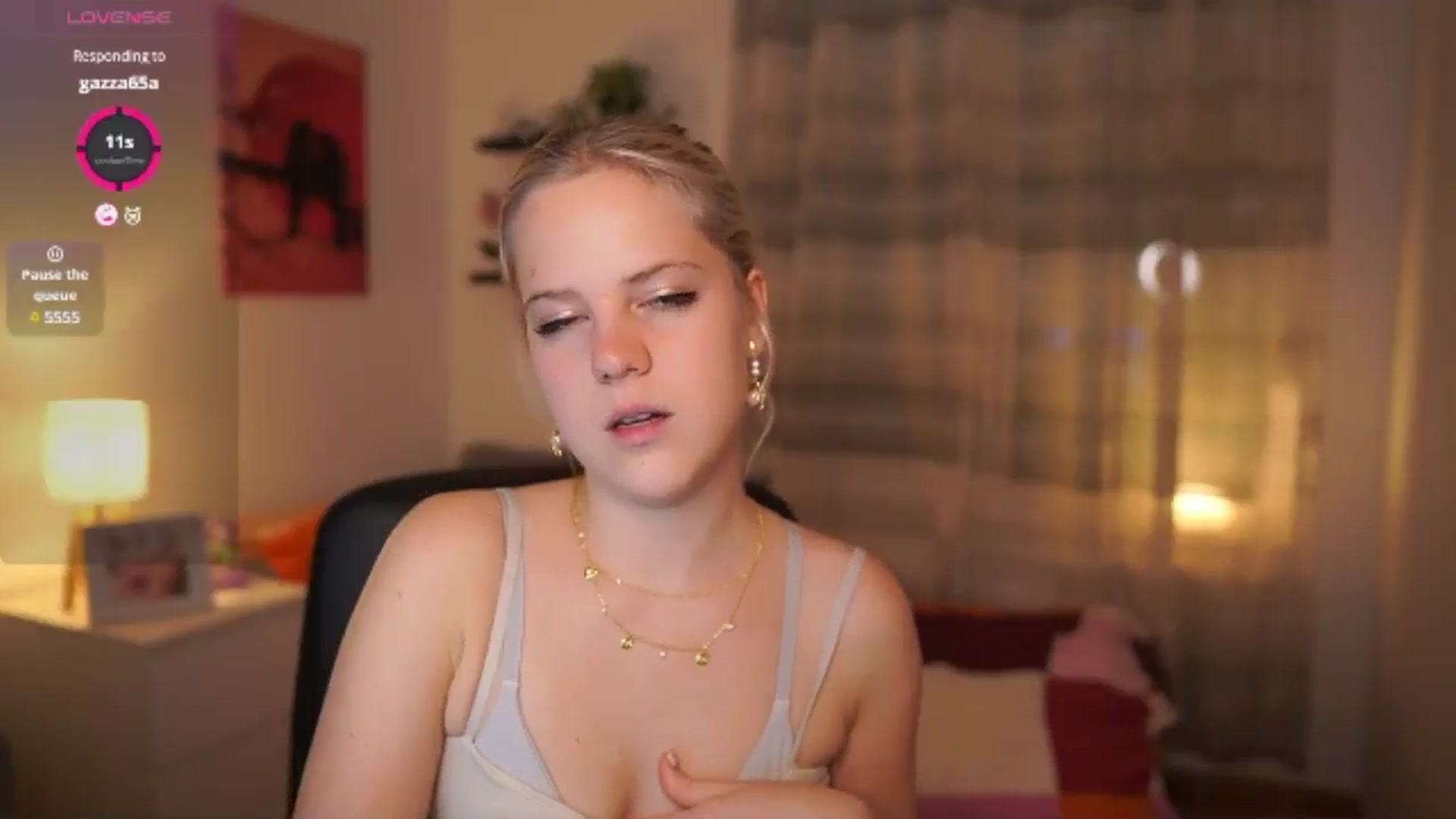 Gallery image thumbnail from Merrilyn__'s myfreecams stream on, 05/28/2025, 14:42 image 9 of 20
