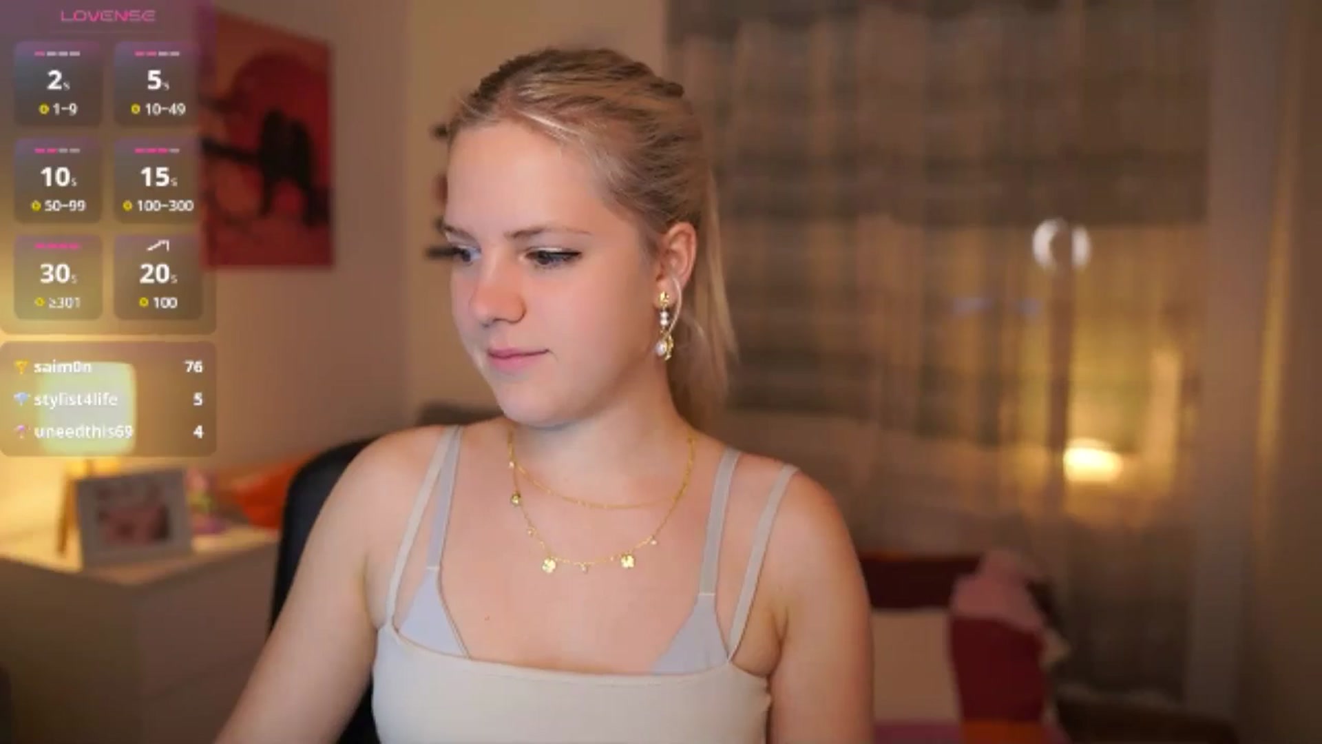 Gallery image thumbnail from Merrilyn__'s myfreecams stream on, 05/28/2025, 14:42 image 16 of 20