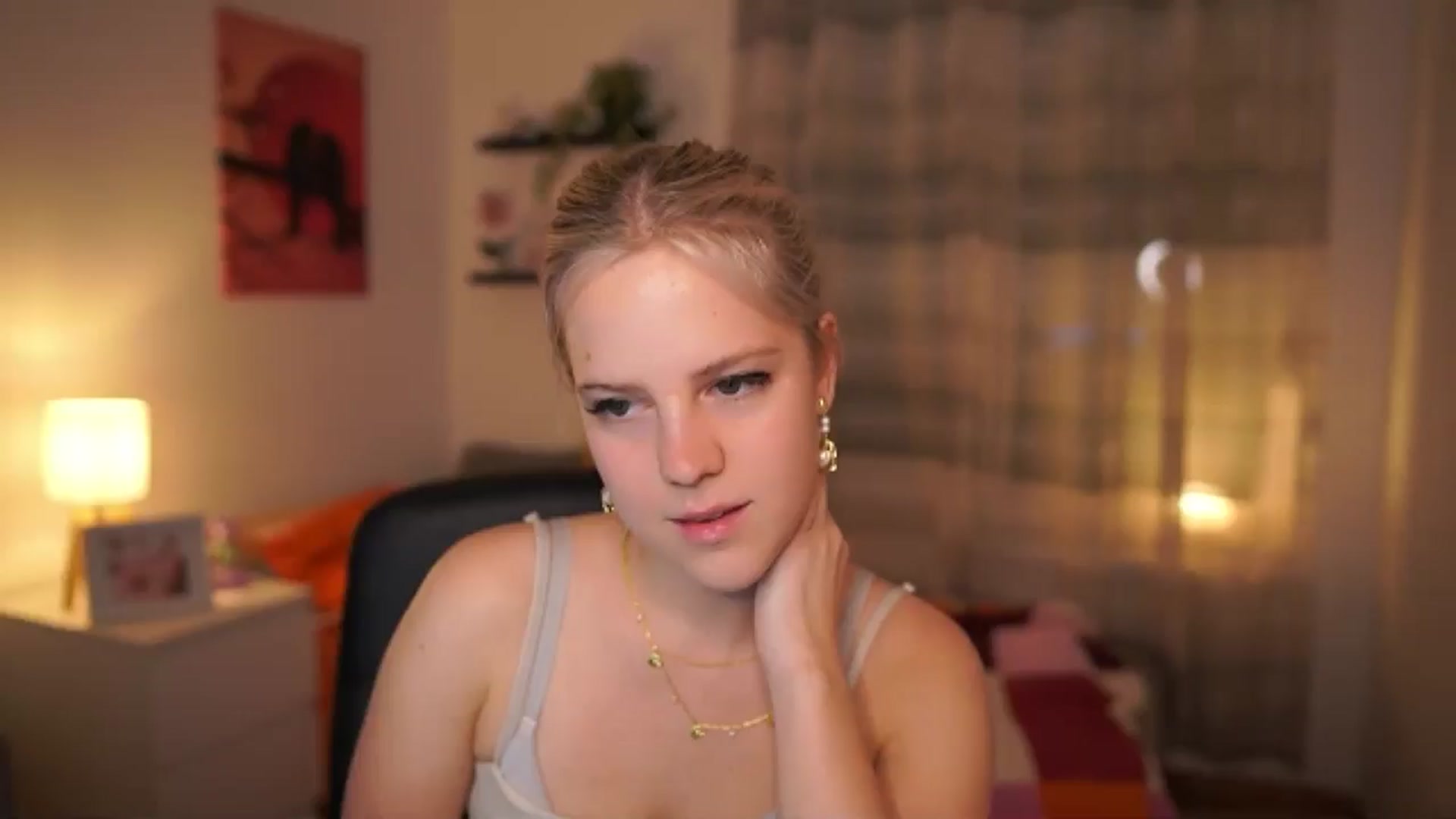 Gallery image thumbnail from Merrilyn__'s myfreecams stream on, 05/28/2025, 15:57 image 1 of 20