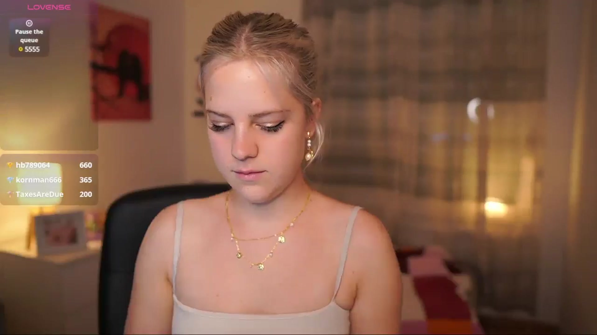 Gallery image thumbnail from Merrilyn__'s myfreecams stream on, 05/28/2025, 16:42 image 14 of 20