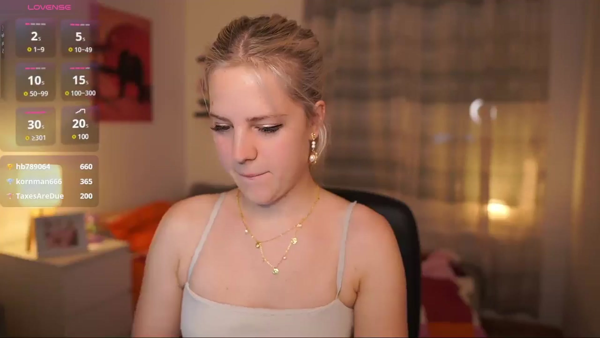 Gallery image thumbnail from Merrilyn__'s myfreecams stream on, 05/28/2025, 17:11 image 3 of 20