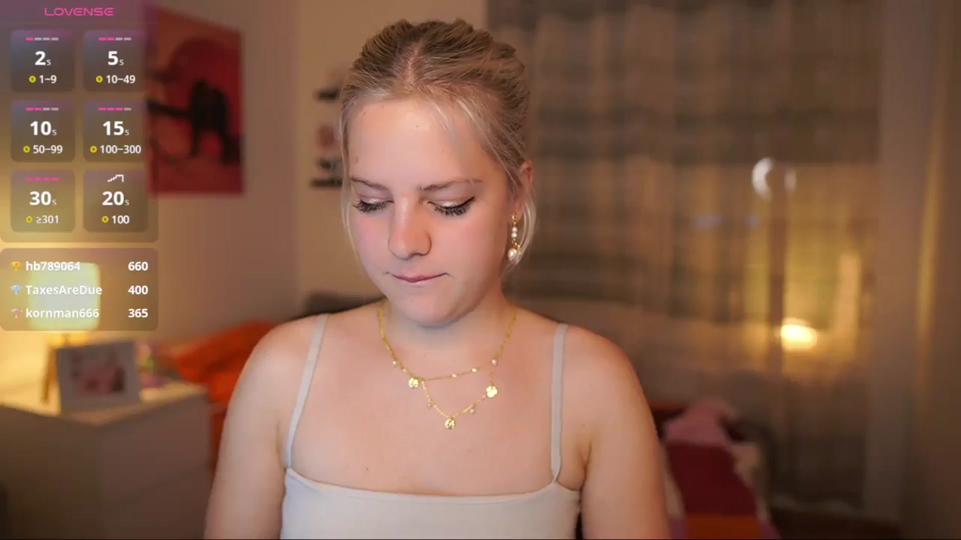 Gallery image thumbnail from Merrilyn__'s myfreecams stream on, 05/28/2025, 17:11 image 14 of 20