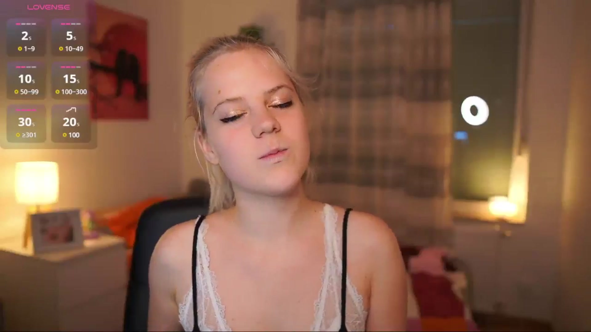 Gallery image thumbnail from Merrilyn__'s myfreecams stream on, 05/29/2025, 16:12 image 17 of 20
