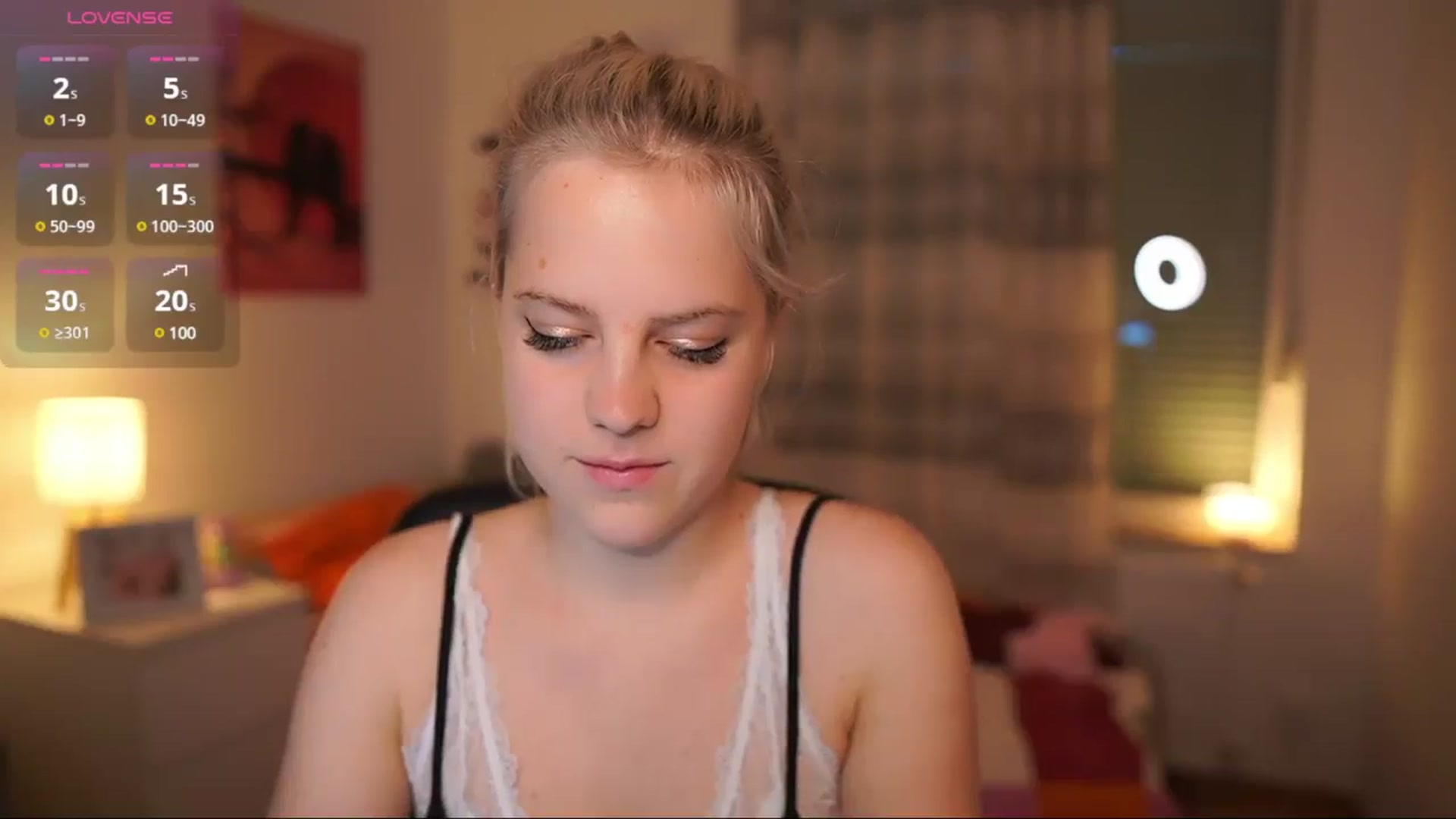 Gallery image thumbnail from Merrilyn__'s myfreecams stream on, 05/29/2025, 16:12 image 16 of 20