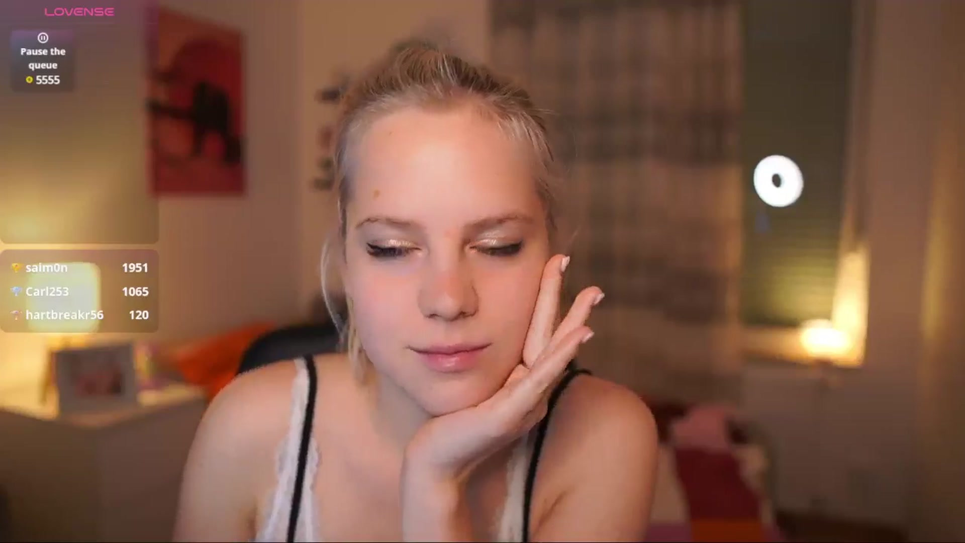Gallery image thumbnail from Merrilyn__'s myfreecams stream on, 05/29/2025, 17:43 image 4 of 20