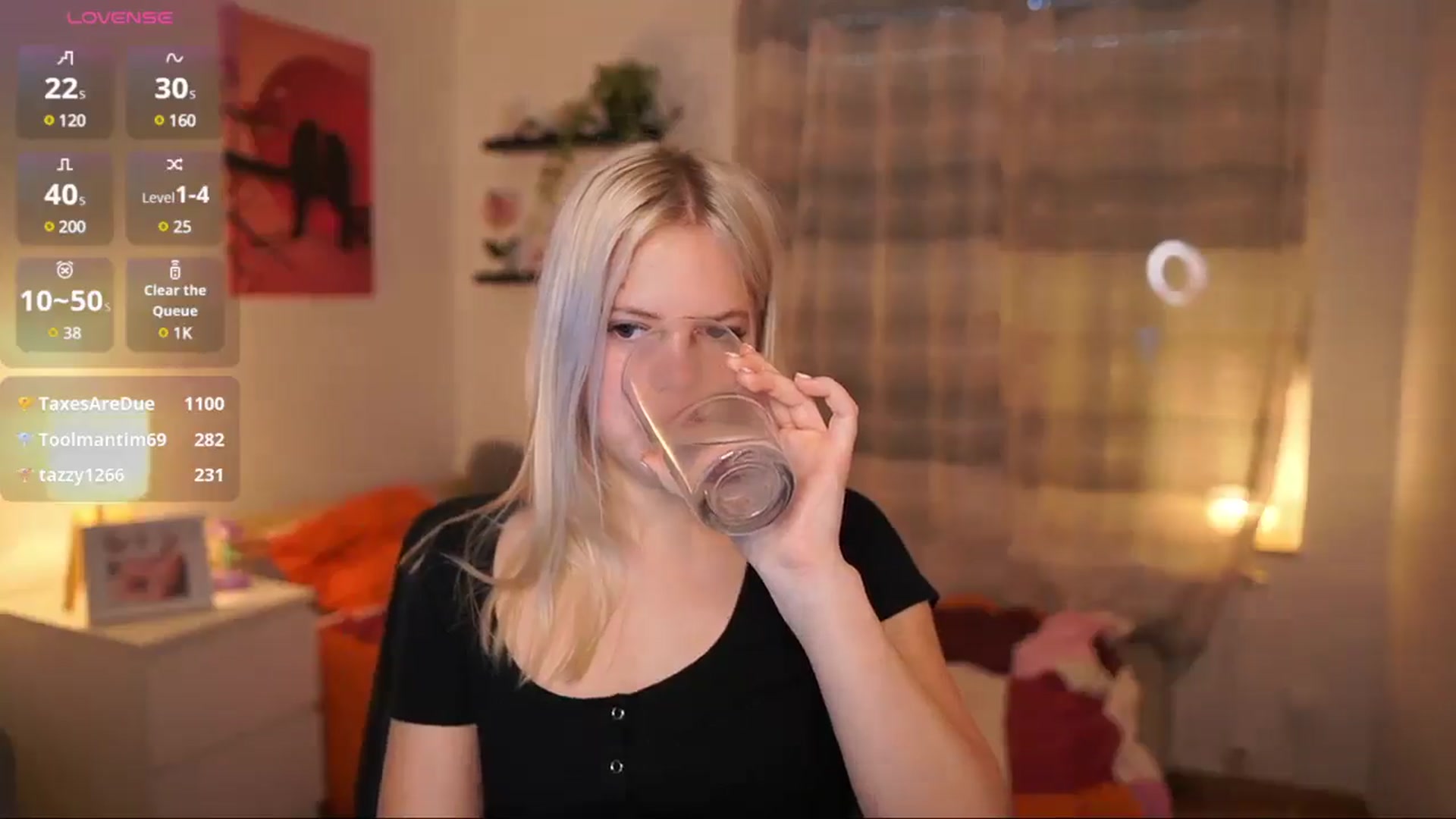 Gallery image thumbnail from Merrilyn__'s myfreecams stream on, 05/30/2025, 12:25 image 18 of 20