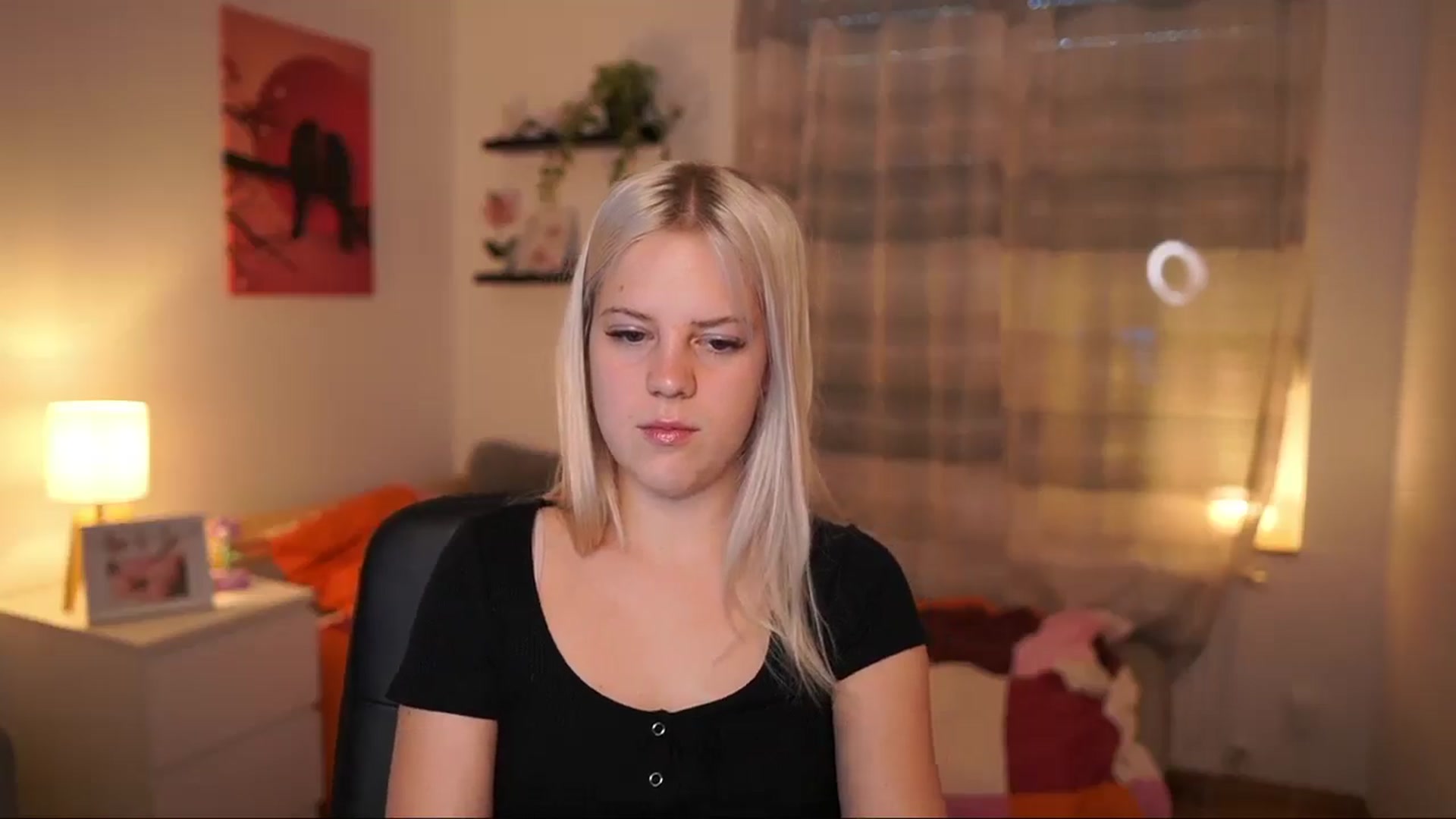 Gallery image thumbnail from Merrilyn__'s myfreecams stream on, 05/30/2025, 12:25 image 7 of 20