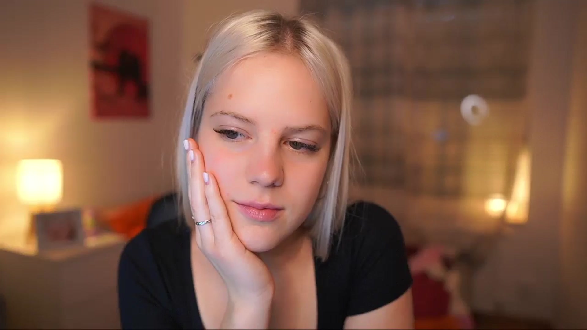 Gallery image thumbnail from Merrilyn__'s myfreecams stream on, 05/30/2025, 12:25 image 2 of 20