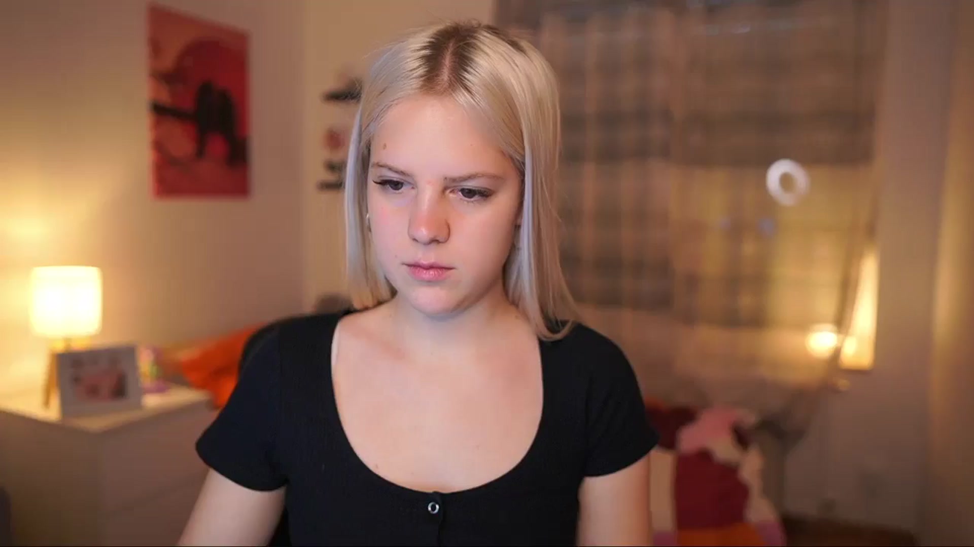 Gallery image thumbnail from Merrilyn__'s myfreecams stream on, 05/30/2025, 12:25 image 1 of 20