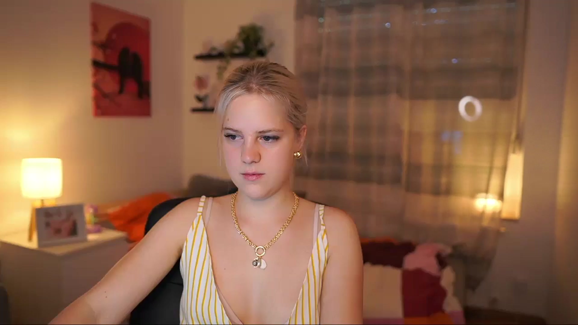 Gallery image thumbnail from Merrilyn__'s myfreecams stream on, 06/02/2025, 13:42 image 19 of 20