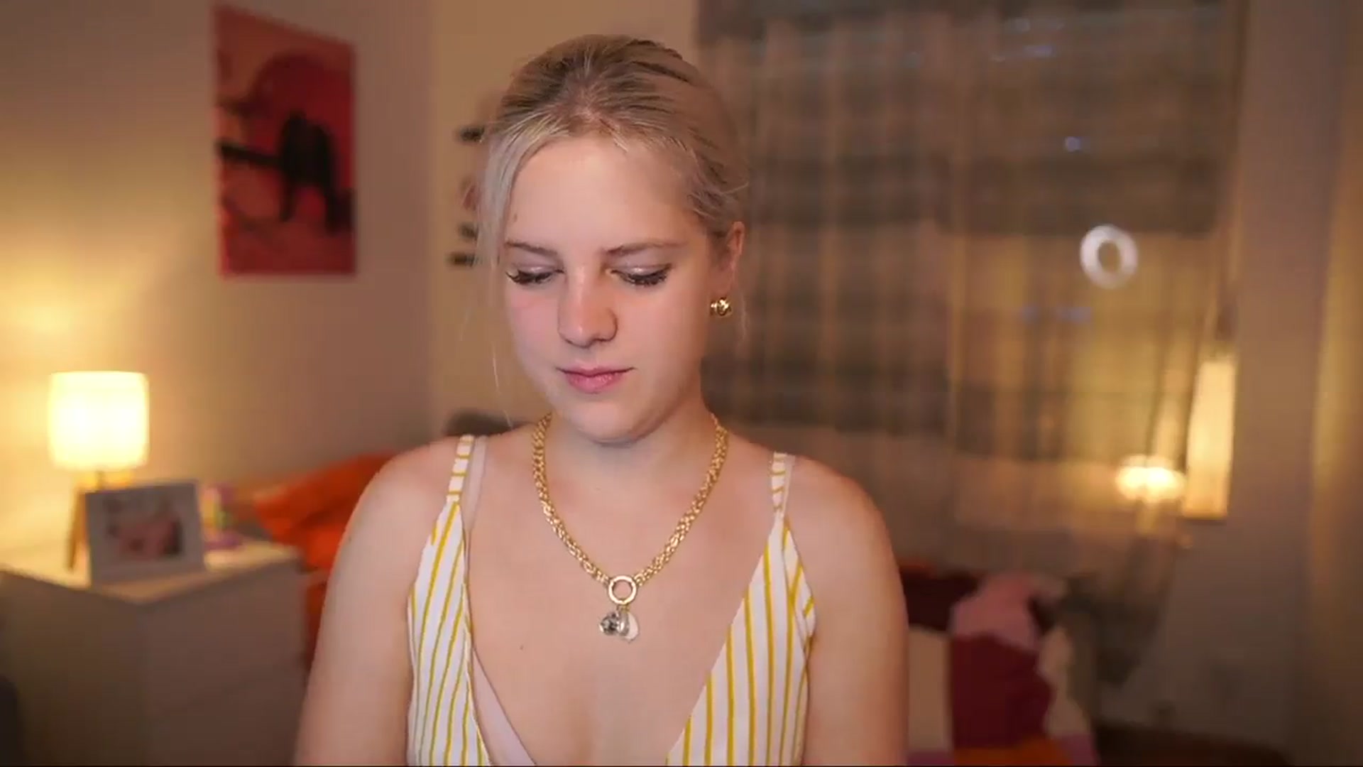Gallery image thumbnail from Merrilyn__'s myfreecams stream on, 06/02/2025, 13:42 image 13 of 20