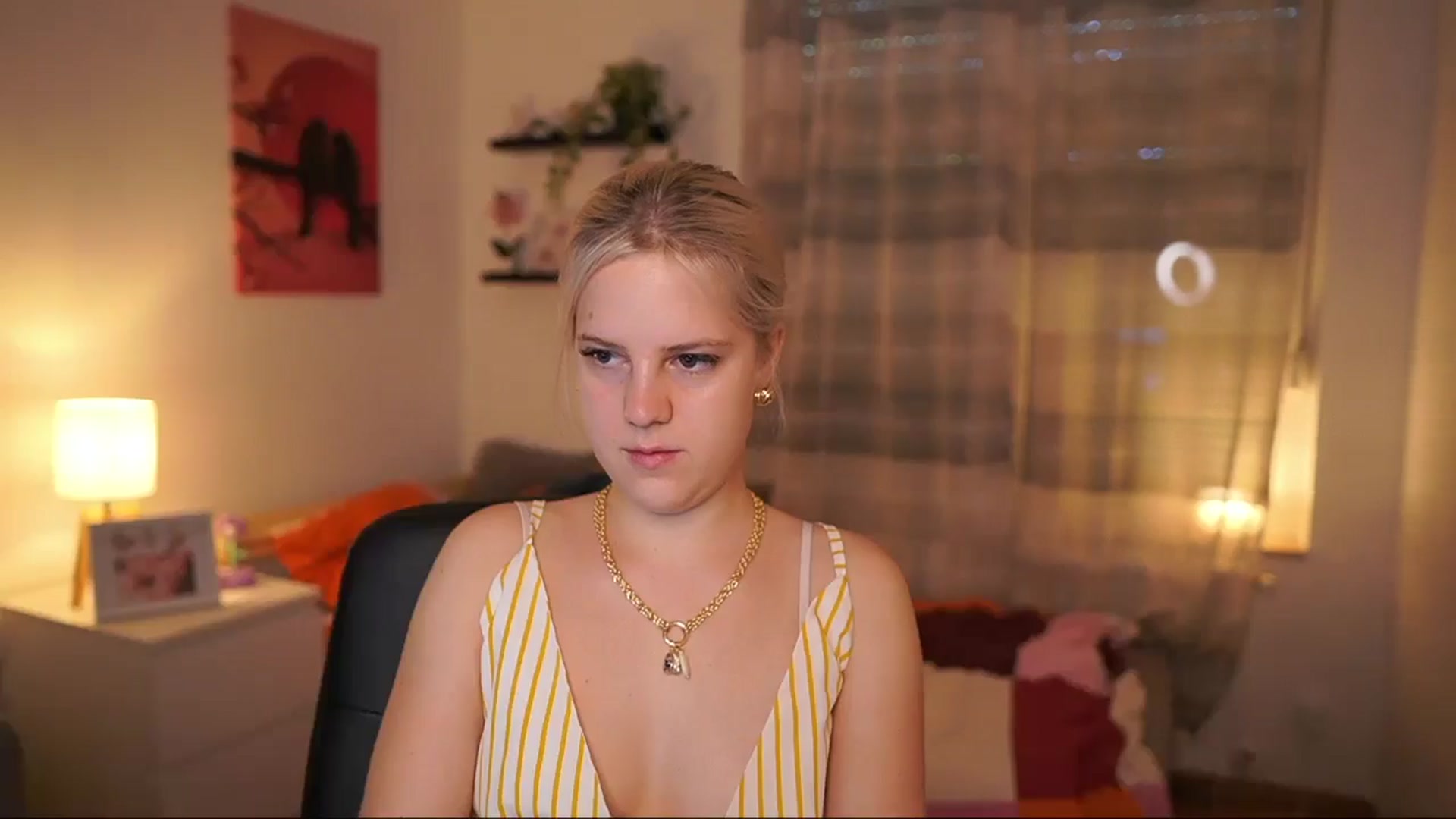 Gallery image thumbnail from Merrilyn__'s myfreecams stream on, 06/02/2025, 14:27 image 9 of 20