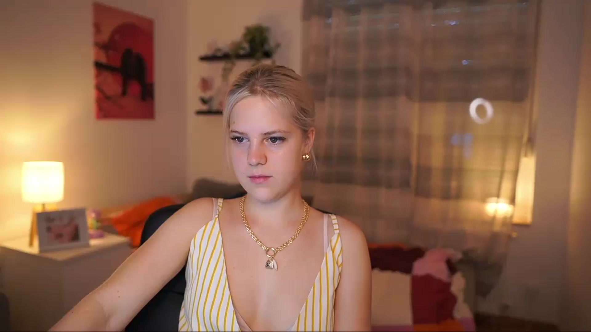 Gallery image thumbnail from Merrilyn__'s myfreecams stream on, 06/02/2025, 14:27 image 10 of 20
