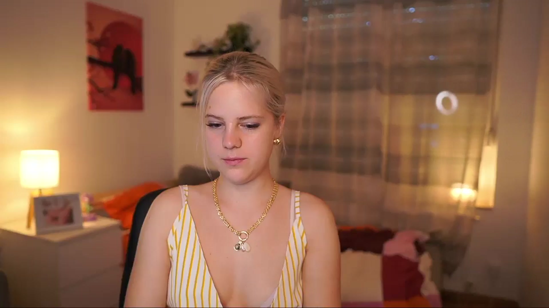 Gallery image thumbnail from Merrilyn__'s myfreecams stream on, 06/02/2025, 14:27 image 12 of 20