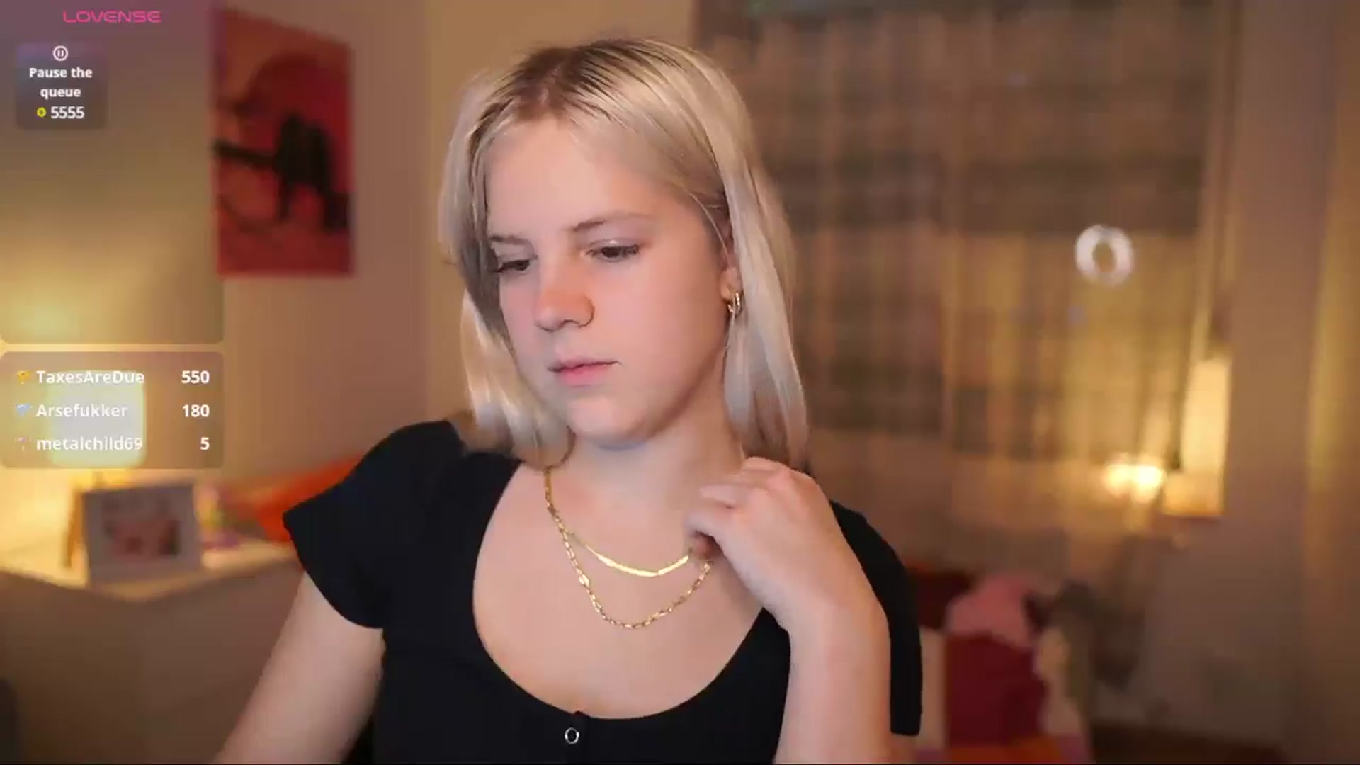 Gallery image thumbnail from Merrilyn__'s myfreecams stream on, 06/04/2025, 15:06 image 13 of 20