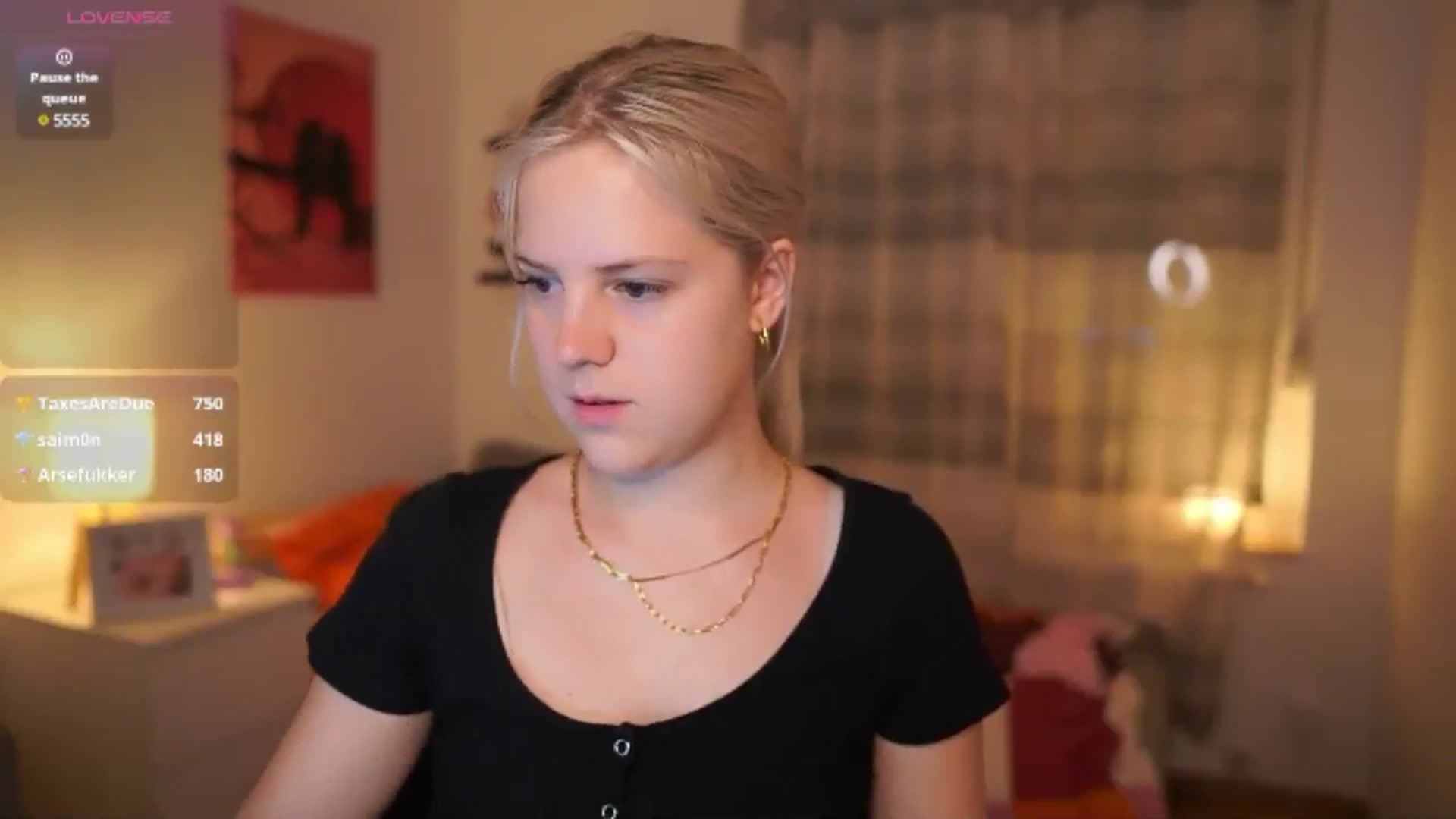 Gallery image thumbnail from Merrilyn__'s myfreecams stream on, 06/04/2025, 18:06 image 11 of 20