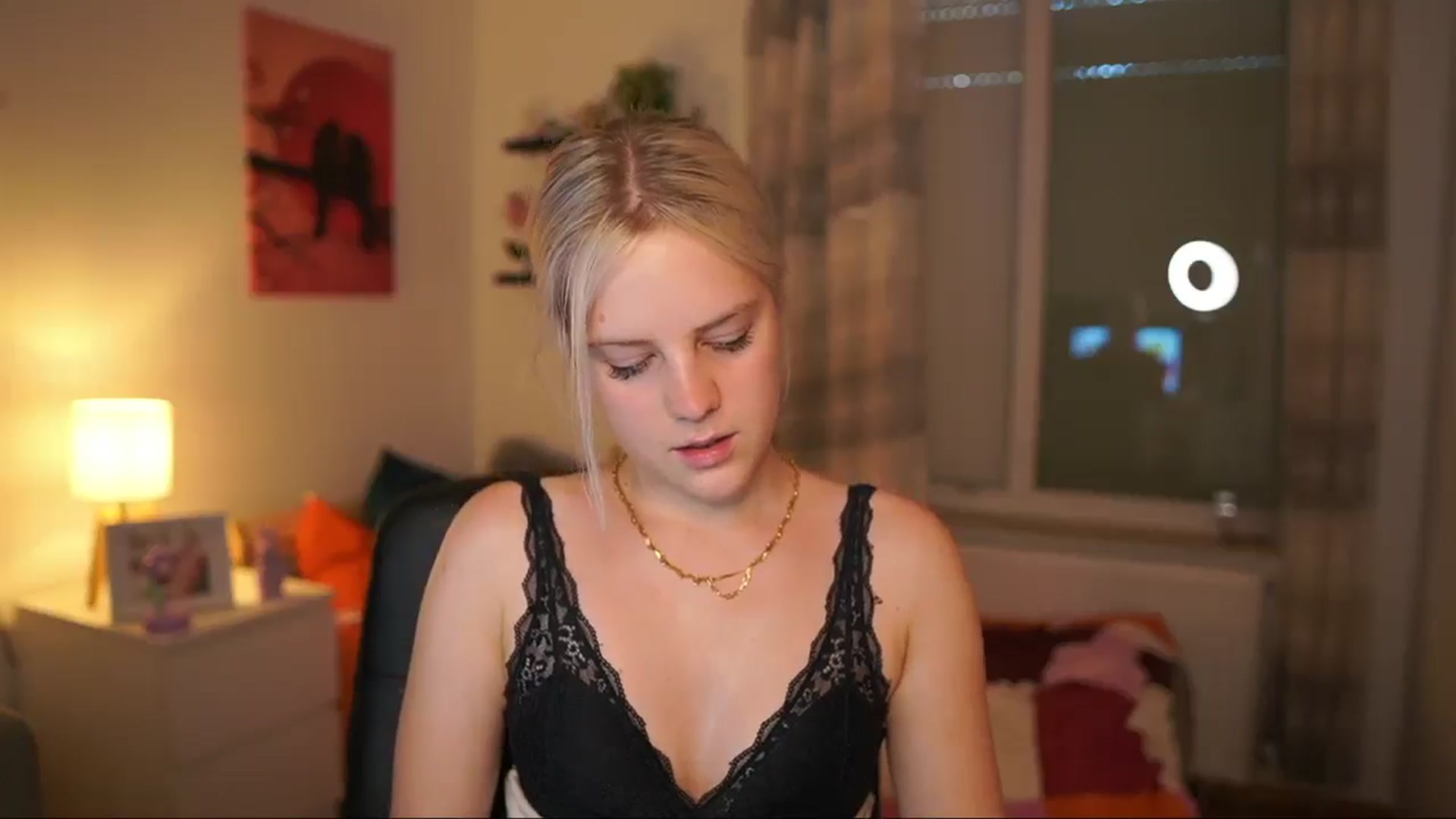 Gallery image thumbnail from Merrilyn__'s myfreecams stream on, 06/09/2025, 17:05 image 9 of 20