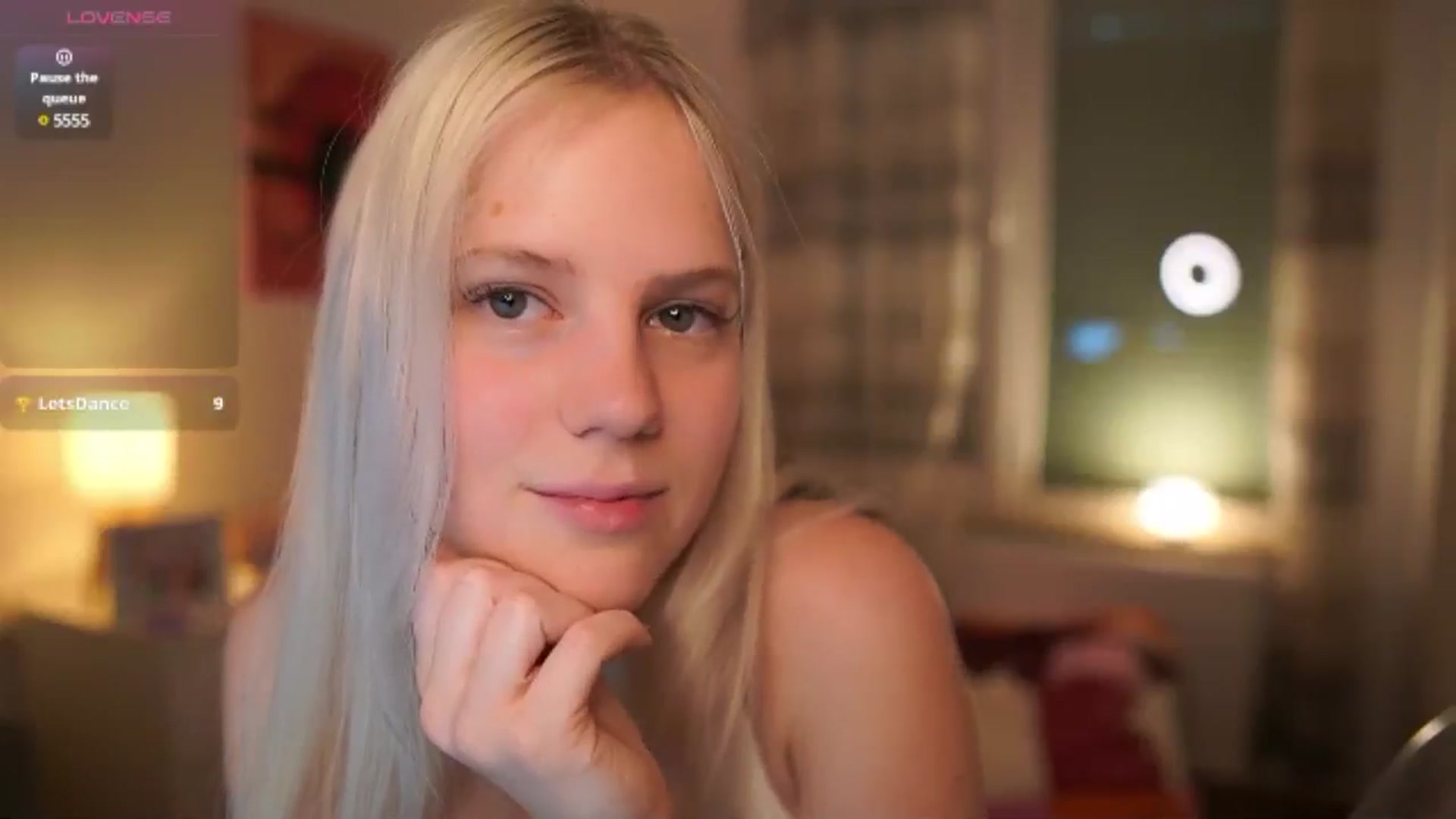 Gallery image thumbnail from Merrilyn__'s myfreecams stream on, 06/10/2025, 13:37 image 4 of 20