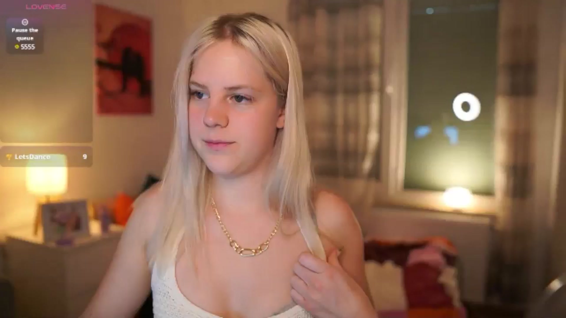 Gallery image thumbnail from Merrilyn__'s myfreecams stream on, 06/10/2025, 13:37 image 1 of 20