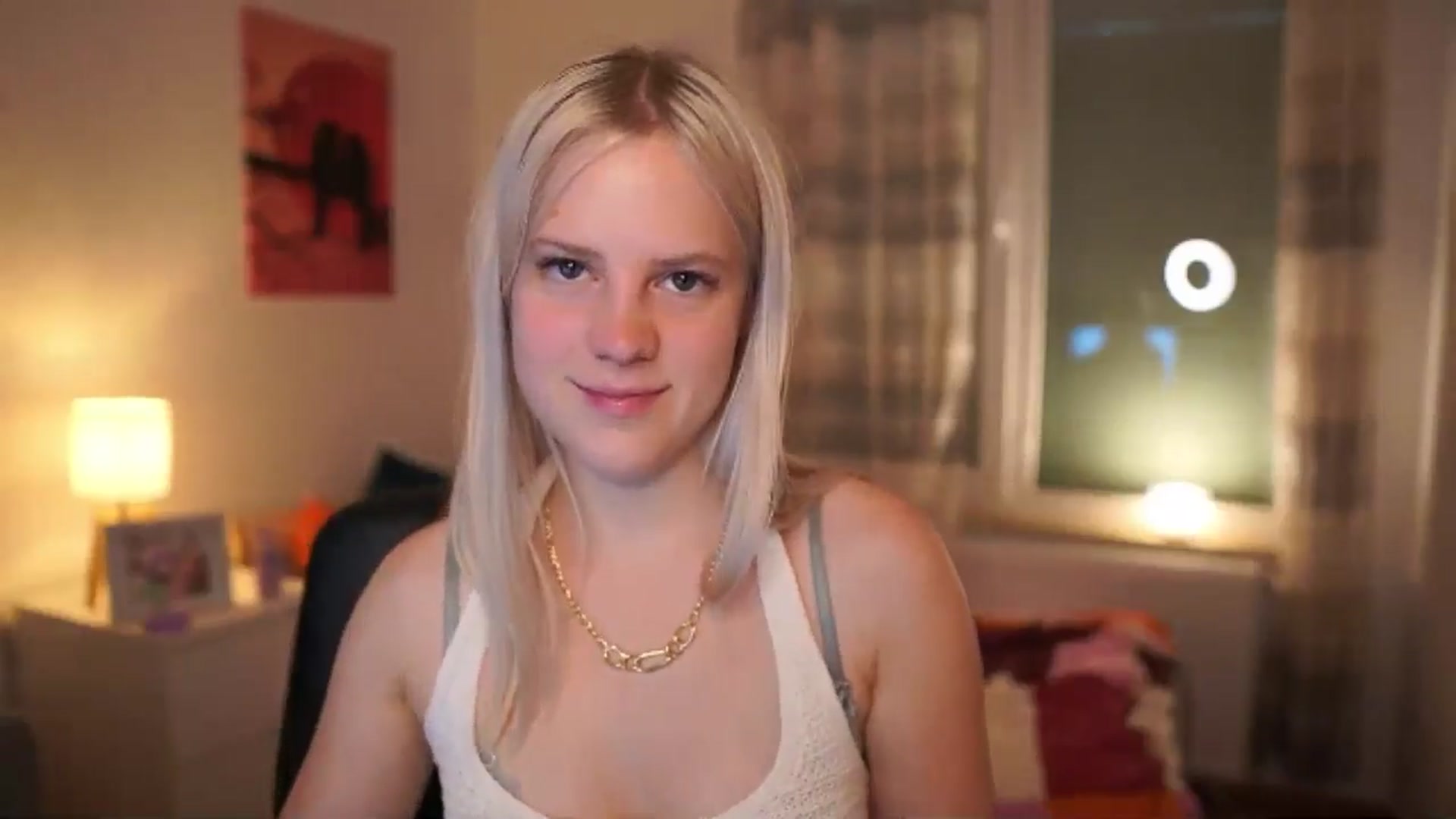 Gallery image thumbnail from Merrilyn__'s myfreecams stream on, 06/10/2025, 15:07 image 4 of 20