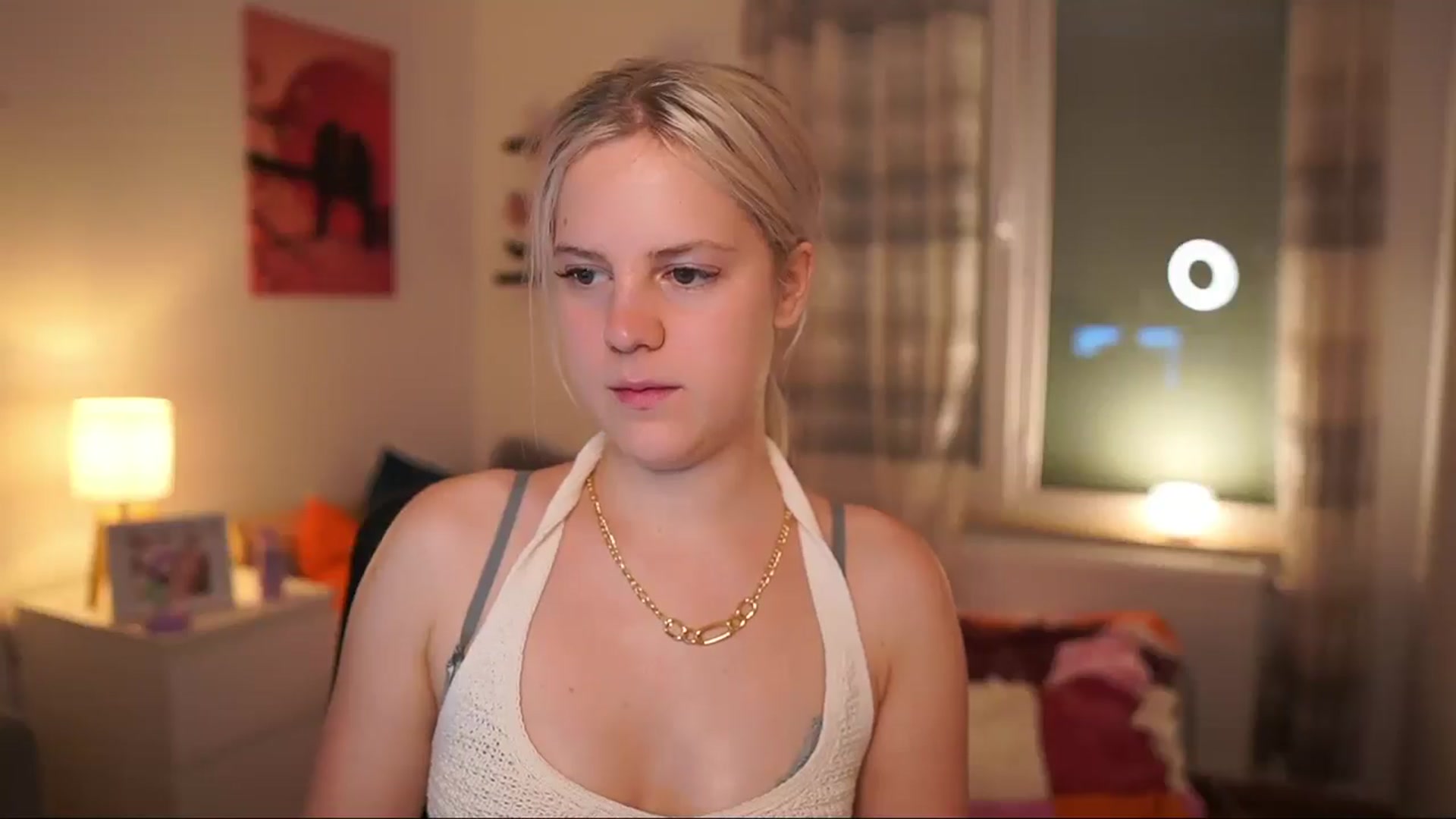 Gallery image thumbnail from Merrilyn__'s myfreecams stream on, 06/10/2025, 18:01 image 11 of 20