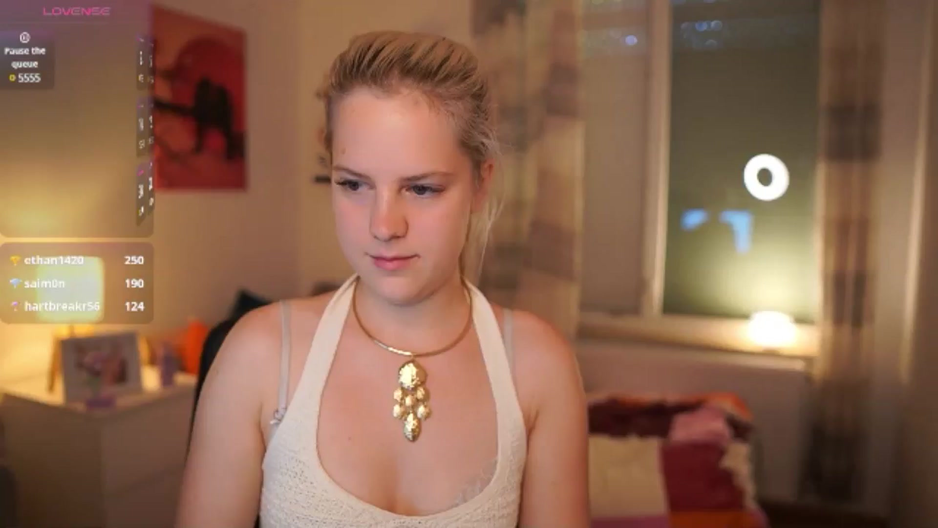 Gallery image thumbnail from Merrilyn__'s myfreecams stream on, 06/11/2025, 17:21 image 12 of 20