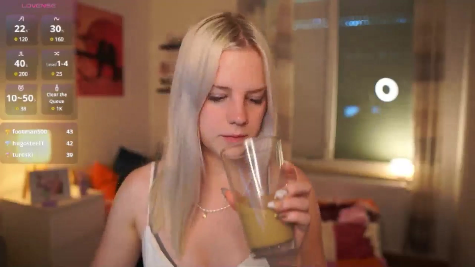 Gallery image thumbnail from Merrilyn__'s myfreecams stream on, 06/12/2025, 15:25 image 11 of 20
