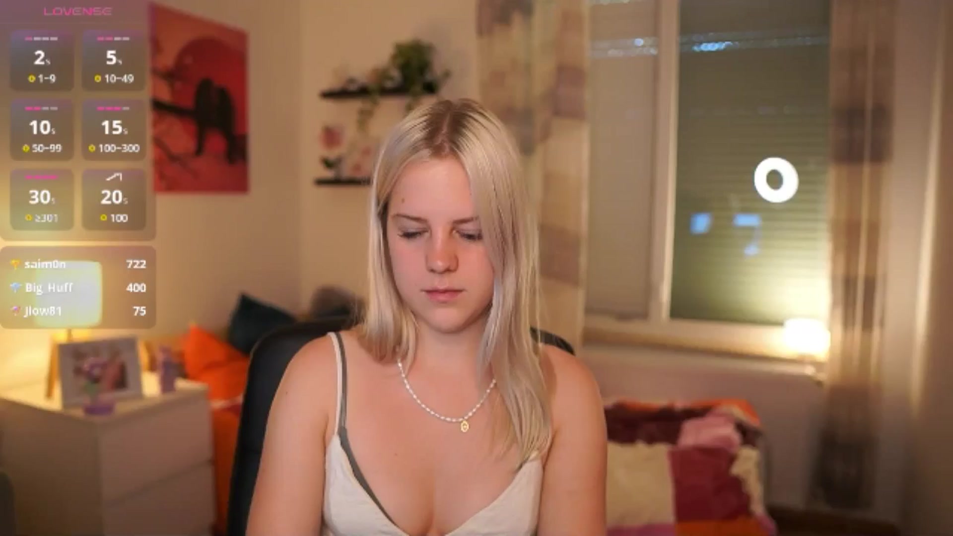 Gallery image thumbnail from Merrilyn__'s myfreecams stream on, 06/12/2025, 17:32 image 14 of 20