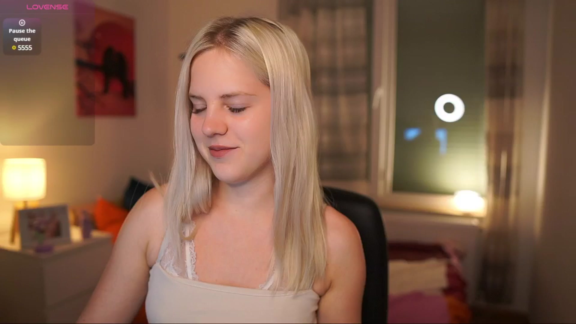 Gallery image thumbnail from Merrilyn__'s myfreecams stream on, 06/17/2025, 14:10 image 1 of 20
