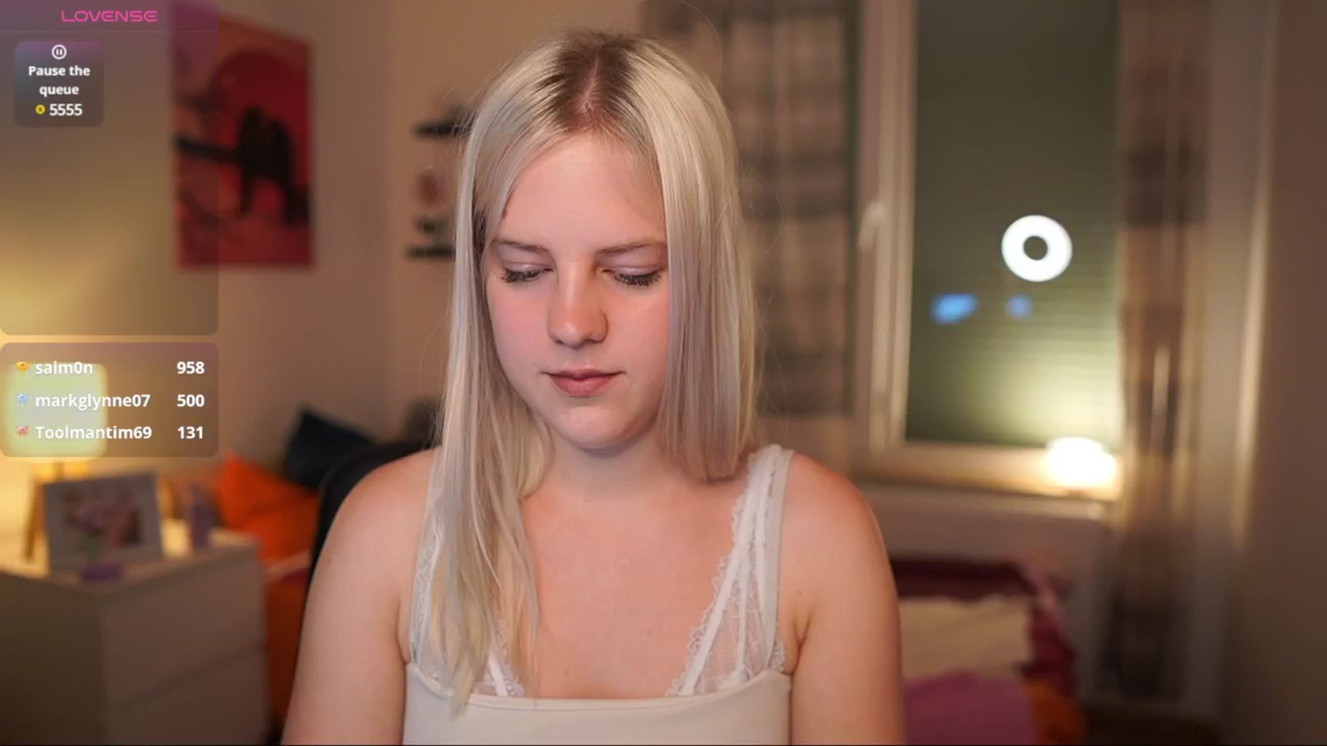 Gallery image thumbnail from Merrilyn__'s myfreecams stream on, 06/17/2025, 16:40 image 9 of 20
