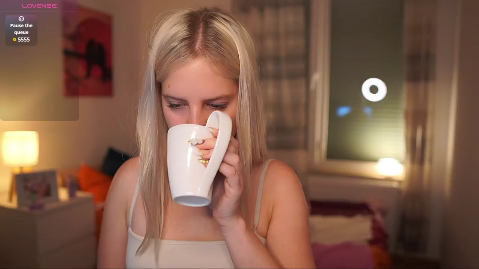Gallery image thumbnail from Merrilyn__'s myfreecams stream on, 06/17/2025, 17:23 image 1 of 20